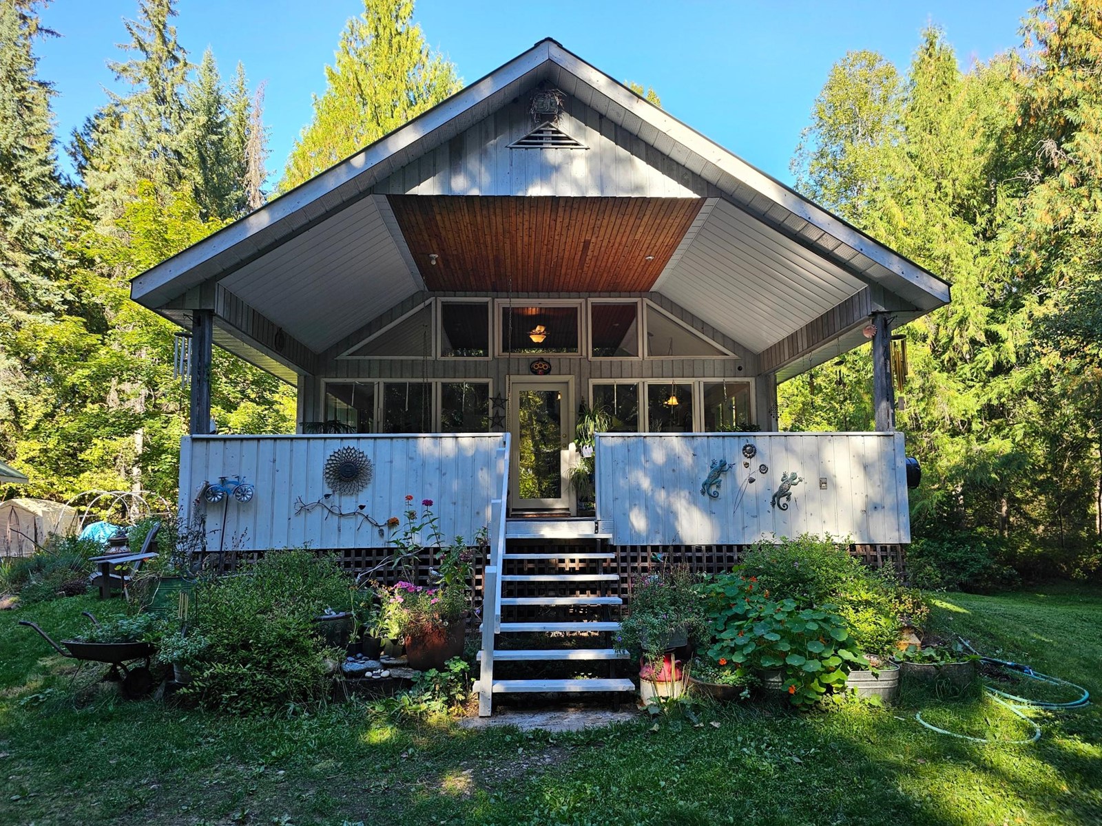 5598 Minart Road, Winlaw, British Columbia  V0G 2J0 - Photo 1 - 2479656