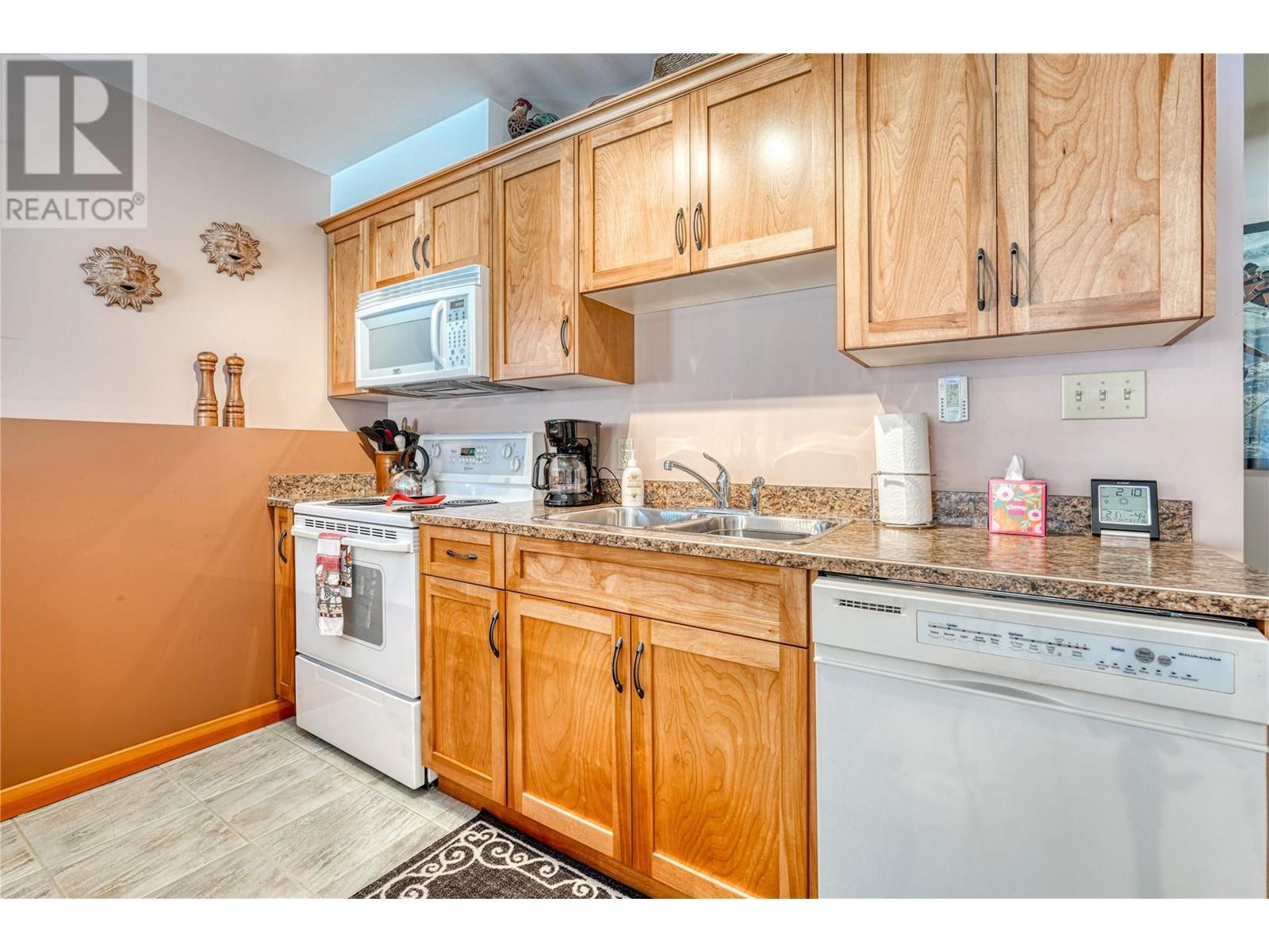 112 Creekview Road, Penticton, British Columbia  V2A 0E2 - Photo 40 - 10324710