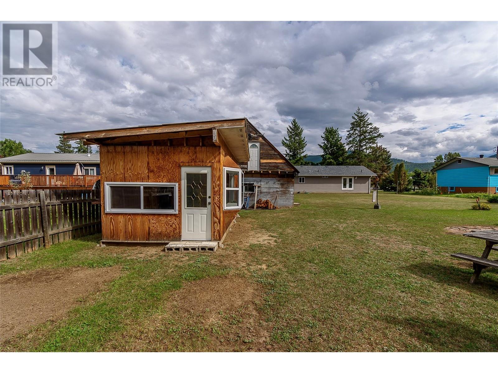 20 Pemberton Road, Lumby, British Columbia  V0E 2G7 - Photo 39 - 10324744