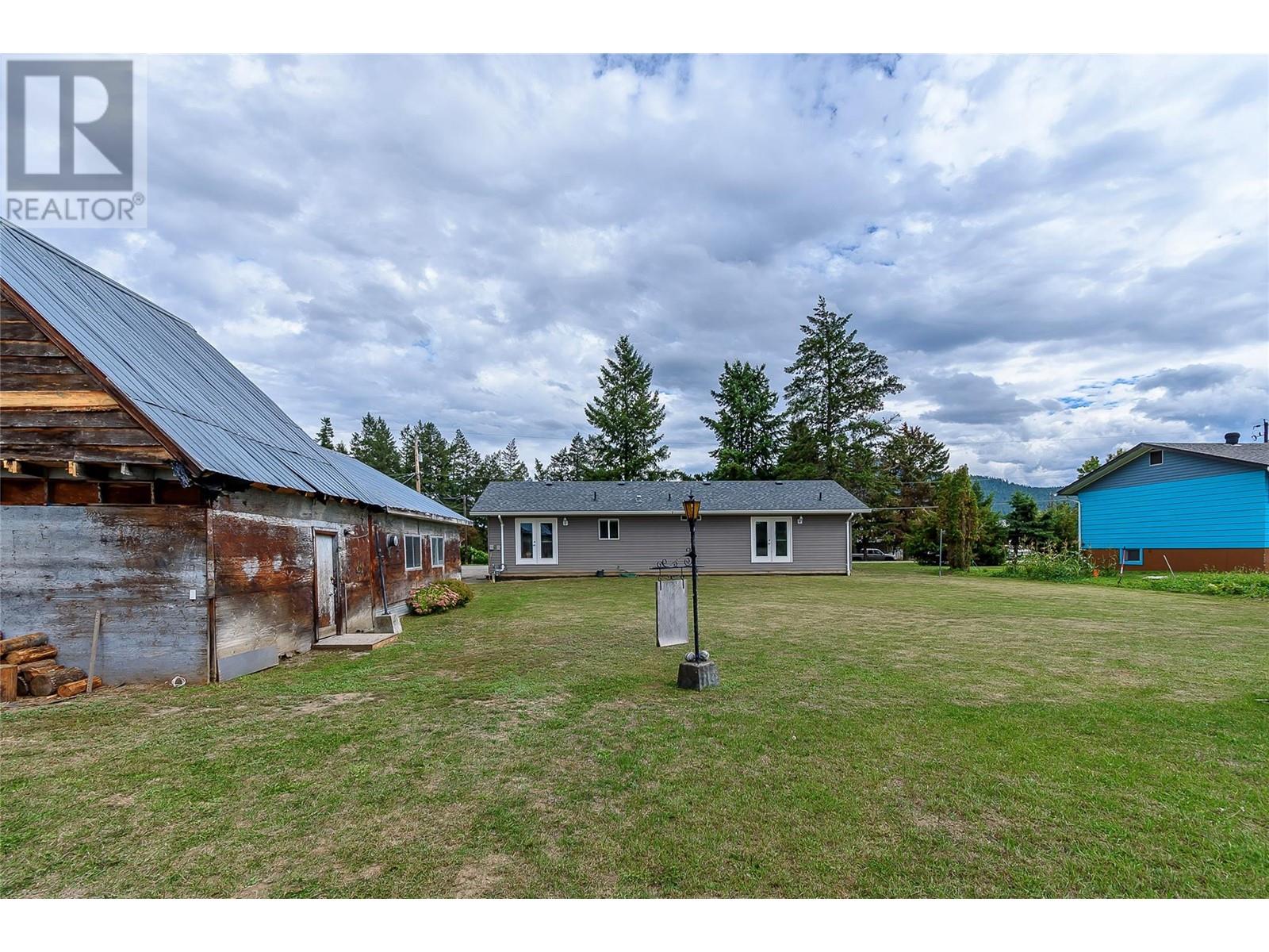 20 Pemberton Road, Lumby, British Columbia  V0E 2G7 - Photo 44 - 10324744