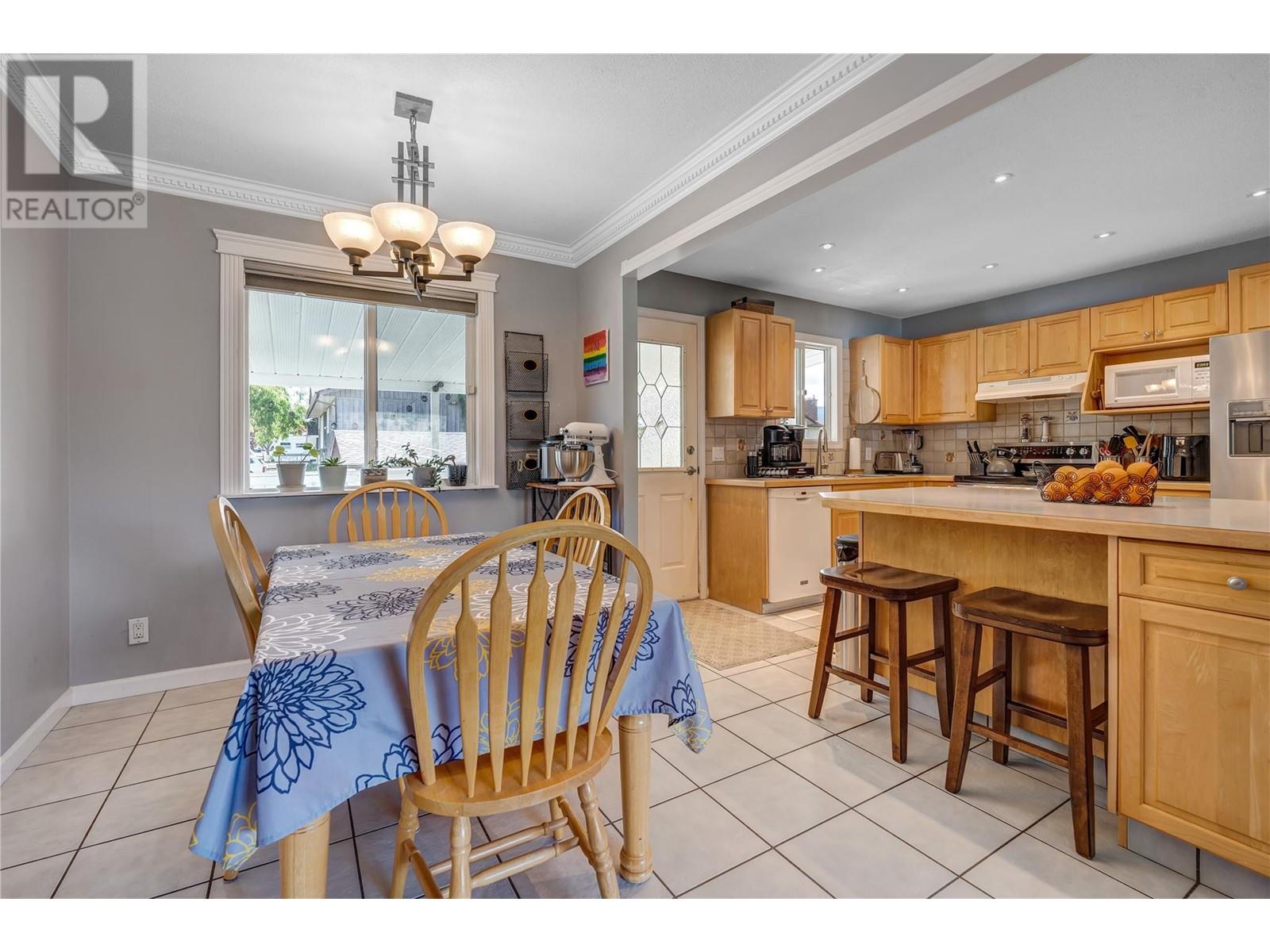 1620 Hatfield Avenue, Penticton, British Columbia  V2A 6L9 - Photo 6 - 10324940