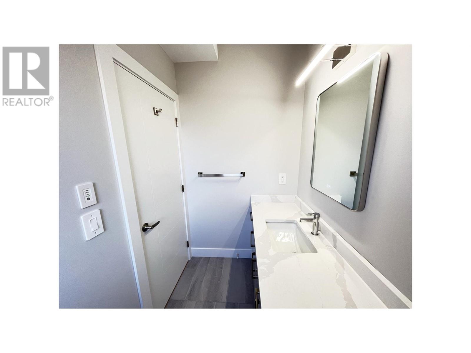 125 Calgary Avenue Unit# 101, Penticton, British Columbia  V2A 2T7 - Photo 21 - 10324932