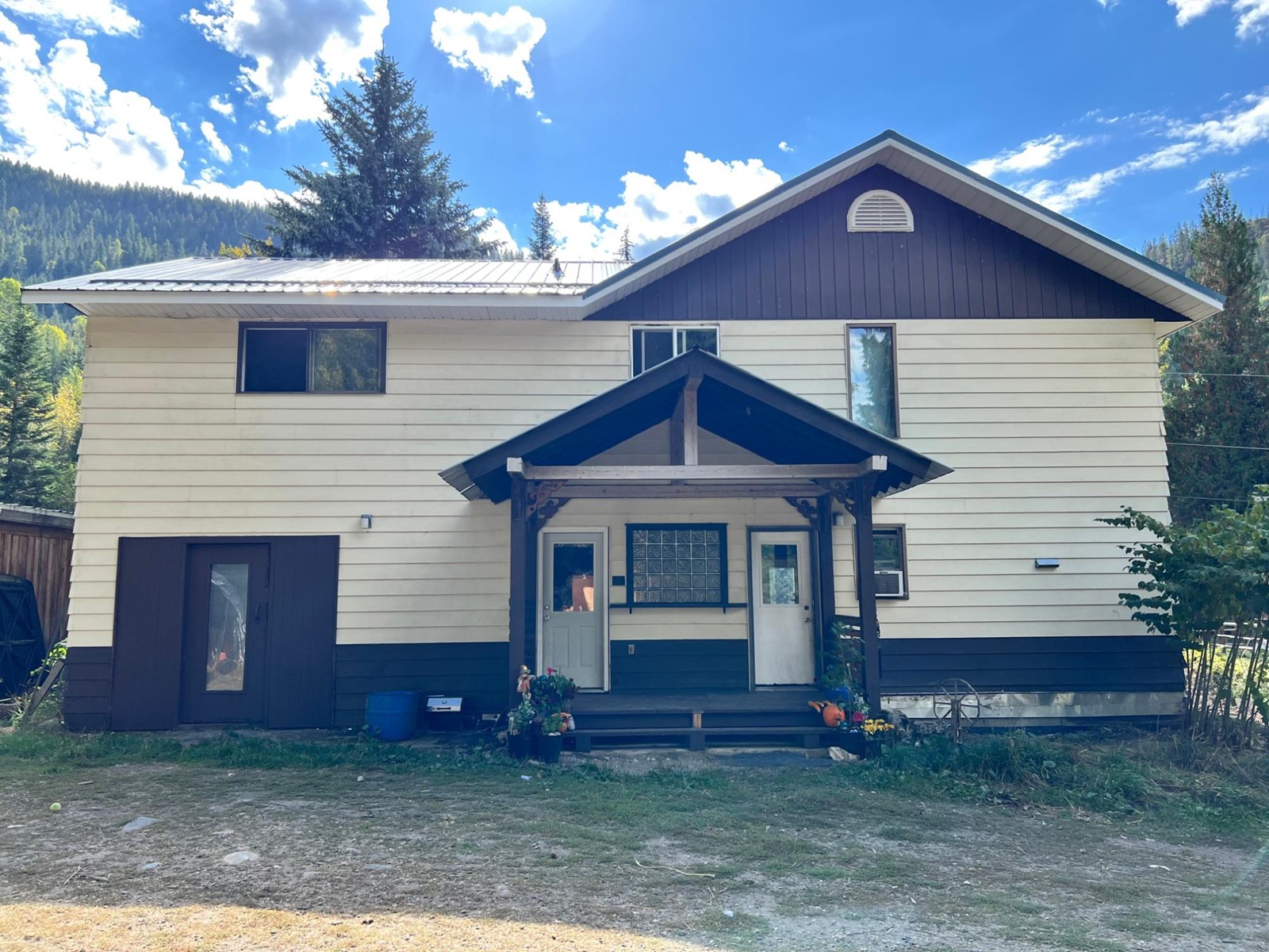 9905 6 Highway, Salmo, British Columbia  V0G 1Z0 - Photo 7 - 2479740