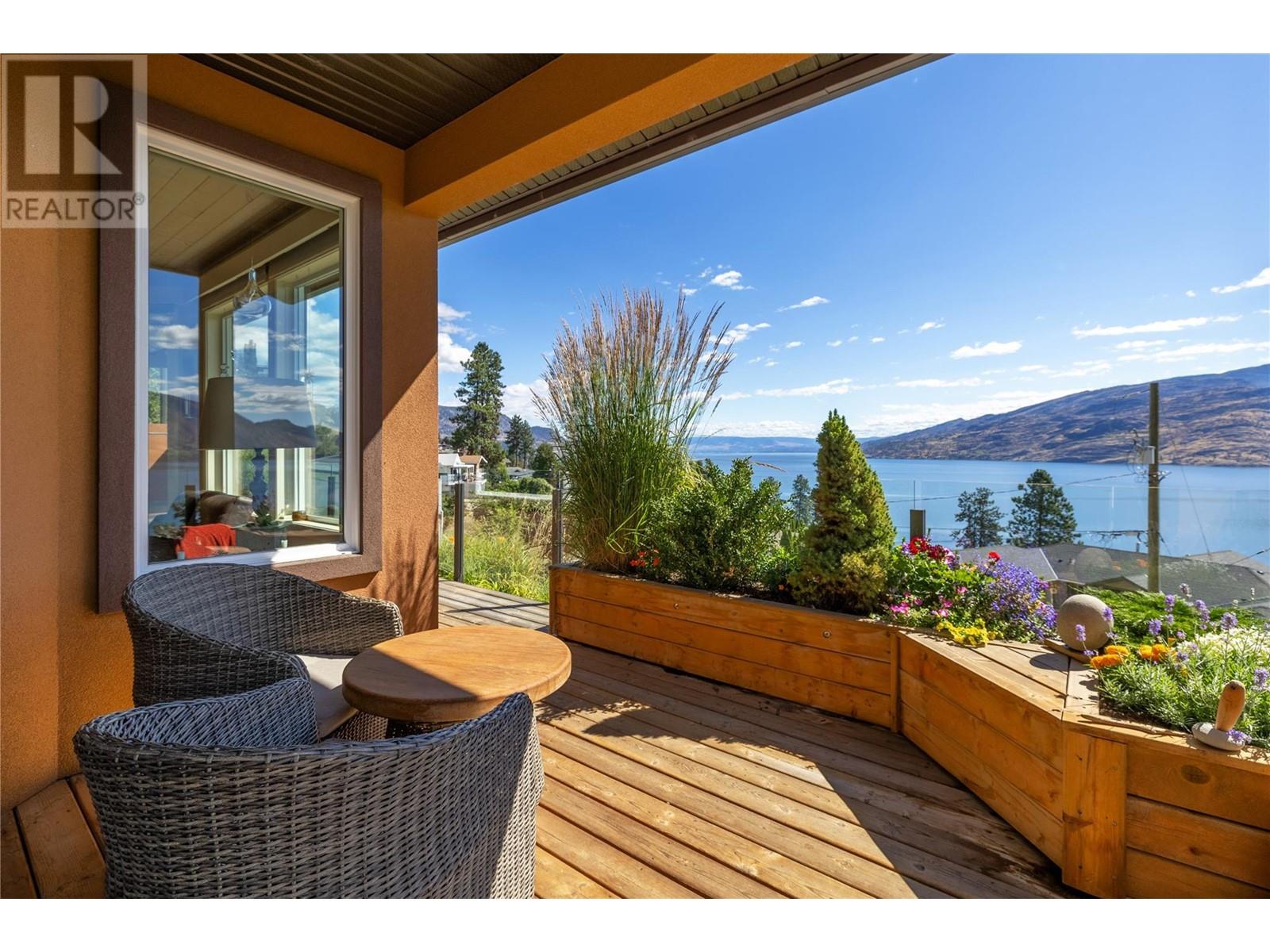 6376 Topham Place, Peachland, British Columbia  V0H 1X7 - Photo 11 - 10322506