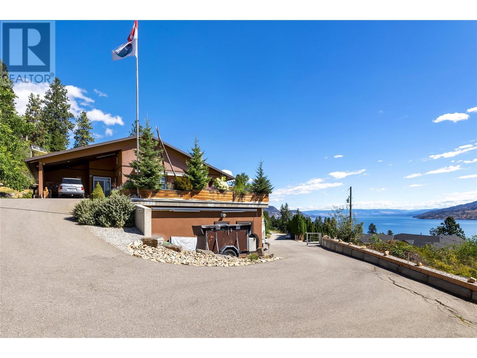 6376 Topham Place, Peachland, British Columbia  V0H 1X7 - Photo 4 - 10322506