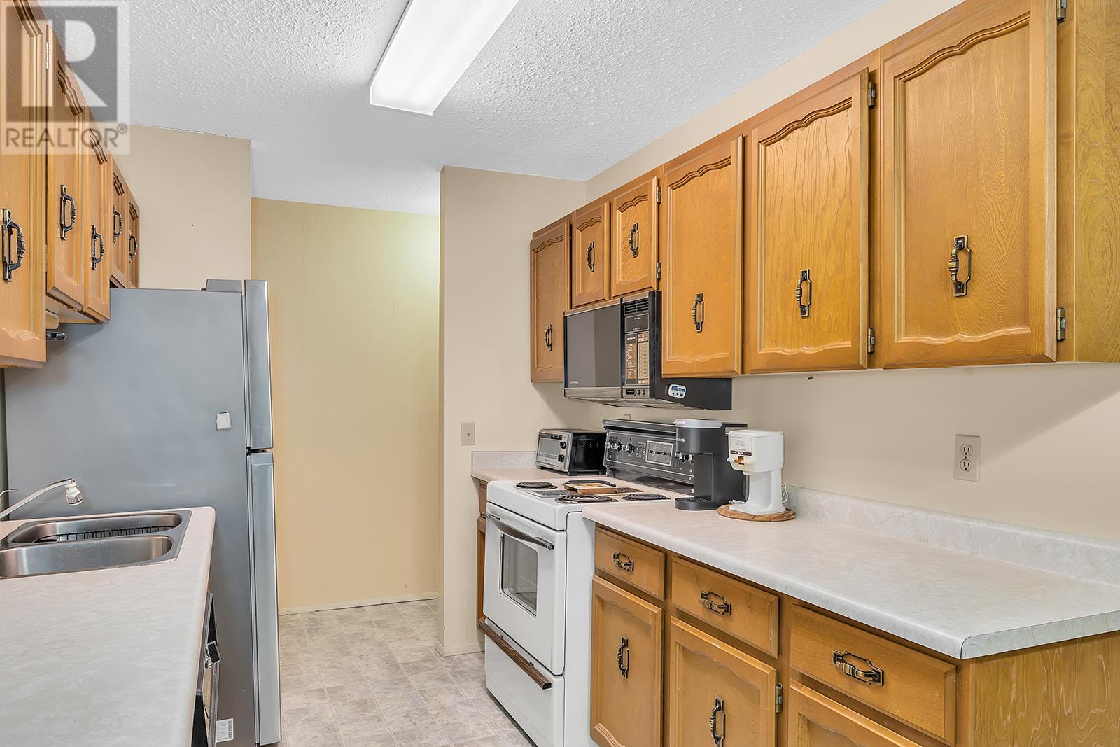 555 Rowcliffe Avenue Unit# 206, Kelowna, British Columbia  V1Y 5Y8 - Photo 17 - 10325136