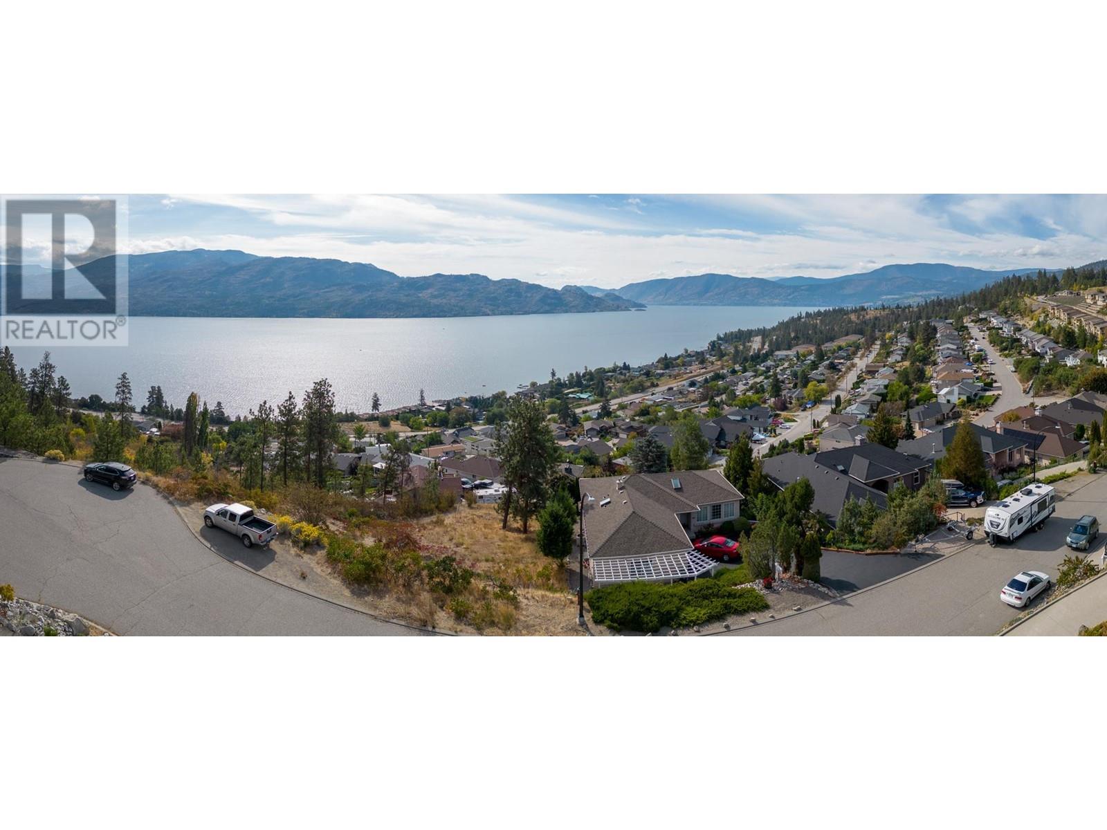 5166 Macneill Court, Peachland, British Columbia  V0H 1X2 - Photo 2 - 10325255