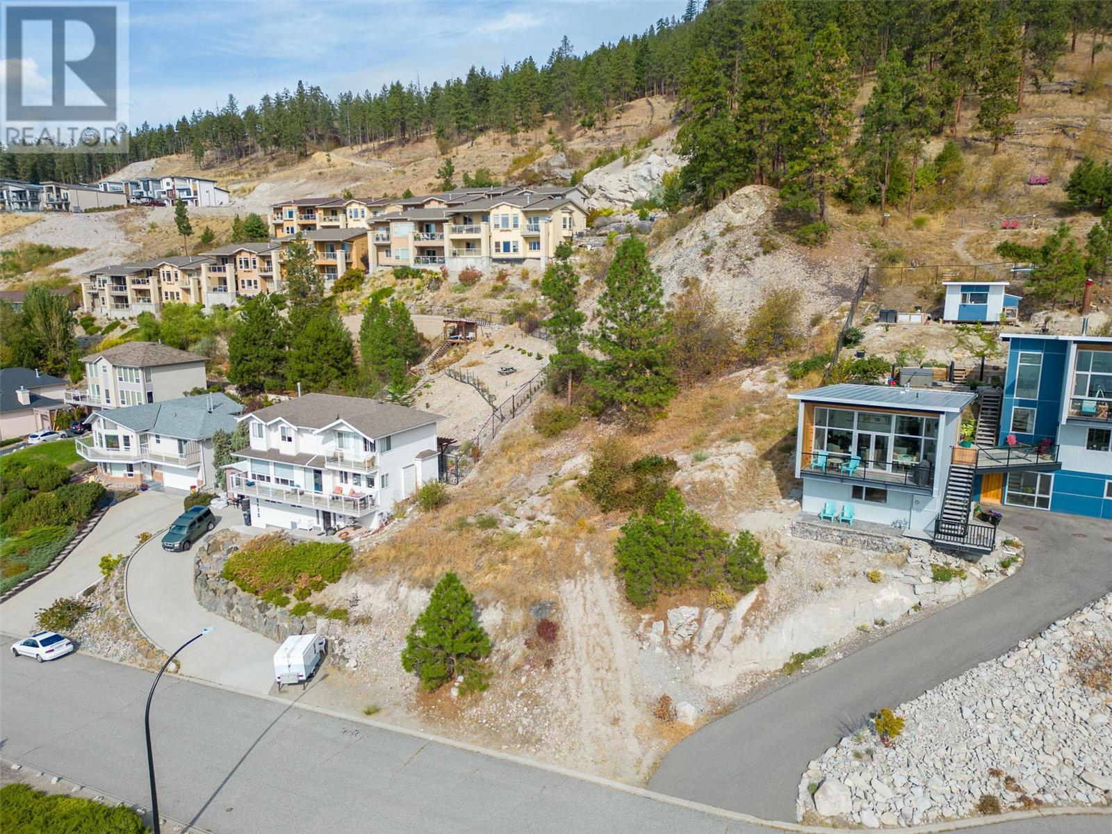 5166 Macneill Court, Peachland, British Columbia  V0H 1X2 - Photo 4 - 10325255