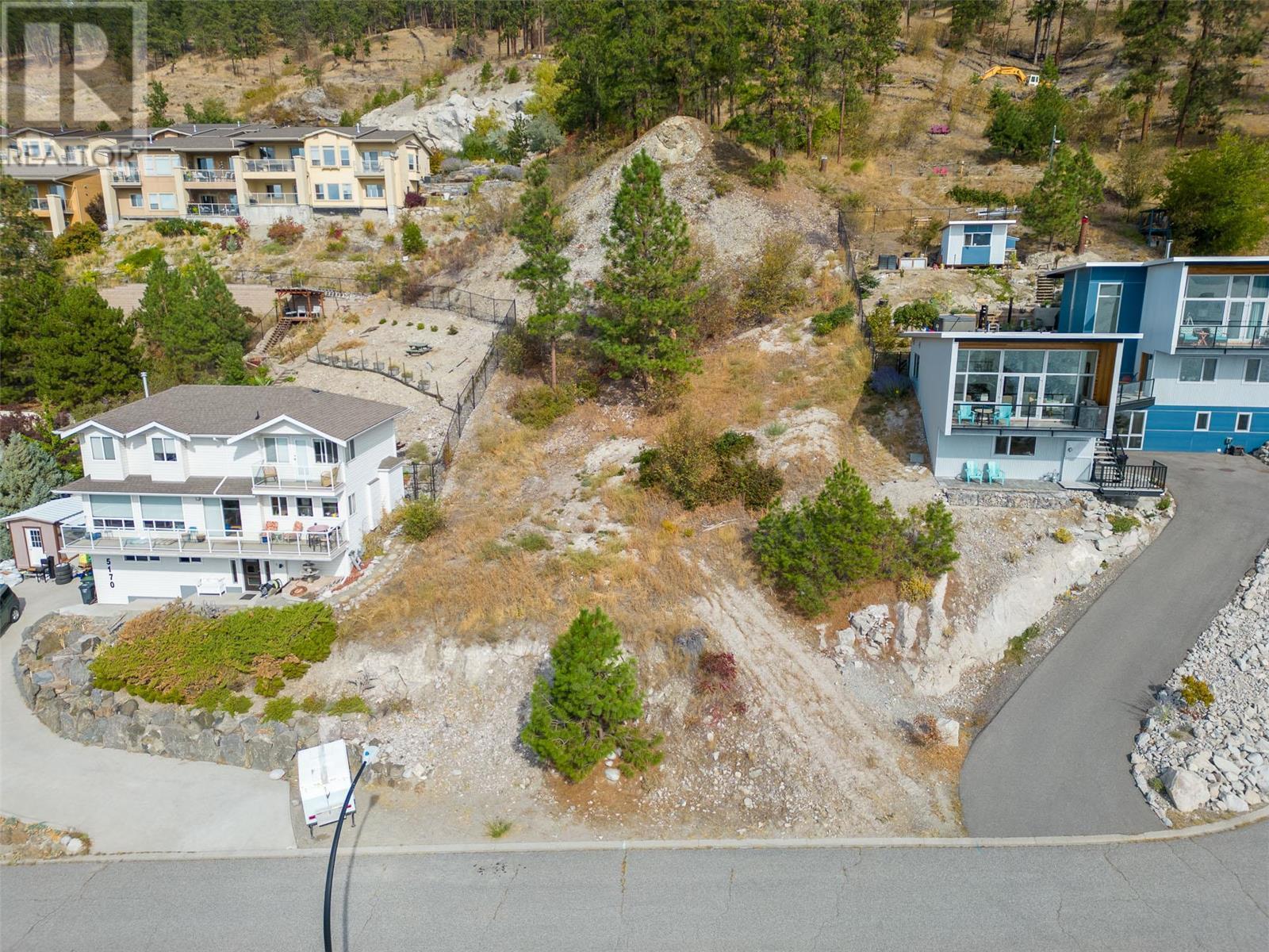 5166 Macneill Court, Peachland, British Columbia  V0H 1X2 - Photo 5 - 10325255