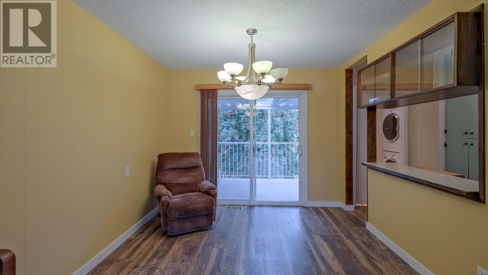 10713 Julia Street, Summerland, British Columbia  V0H 1Z5 - Photo 8 - 10325247