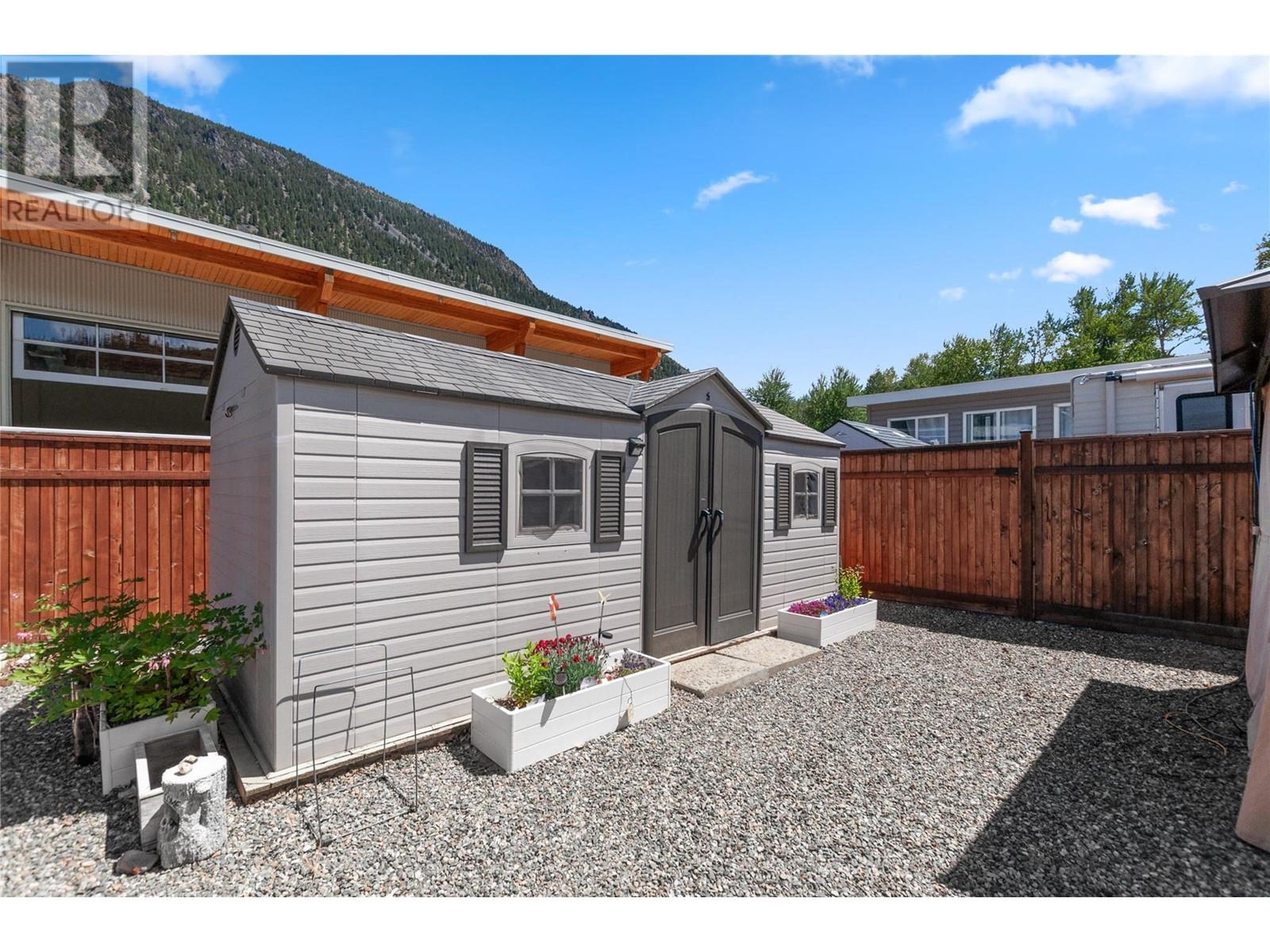 4354 Highway 3 Unit# 51, Keremeos, British Columbia  V0X 1N1 - Photo 6 - 10325450