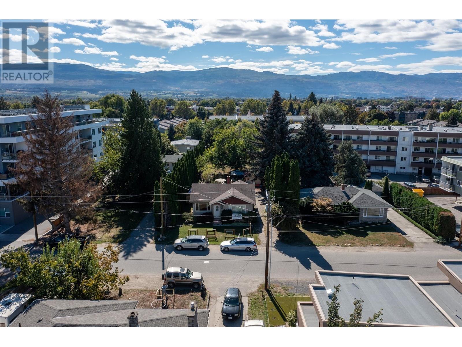 1115, 1125, 1135 Pacific Avenue, Kelowna, British Columbia  V1Y 5T8 - Photo 2 - 10325171