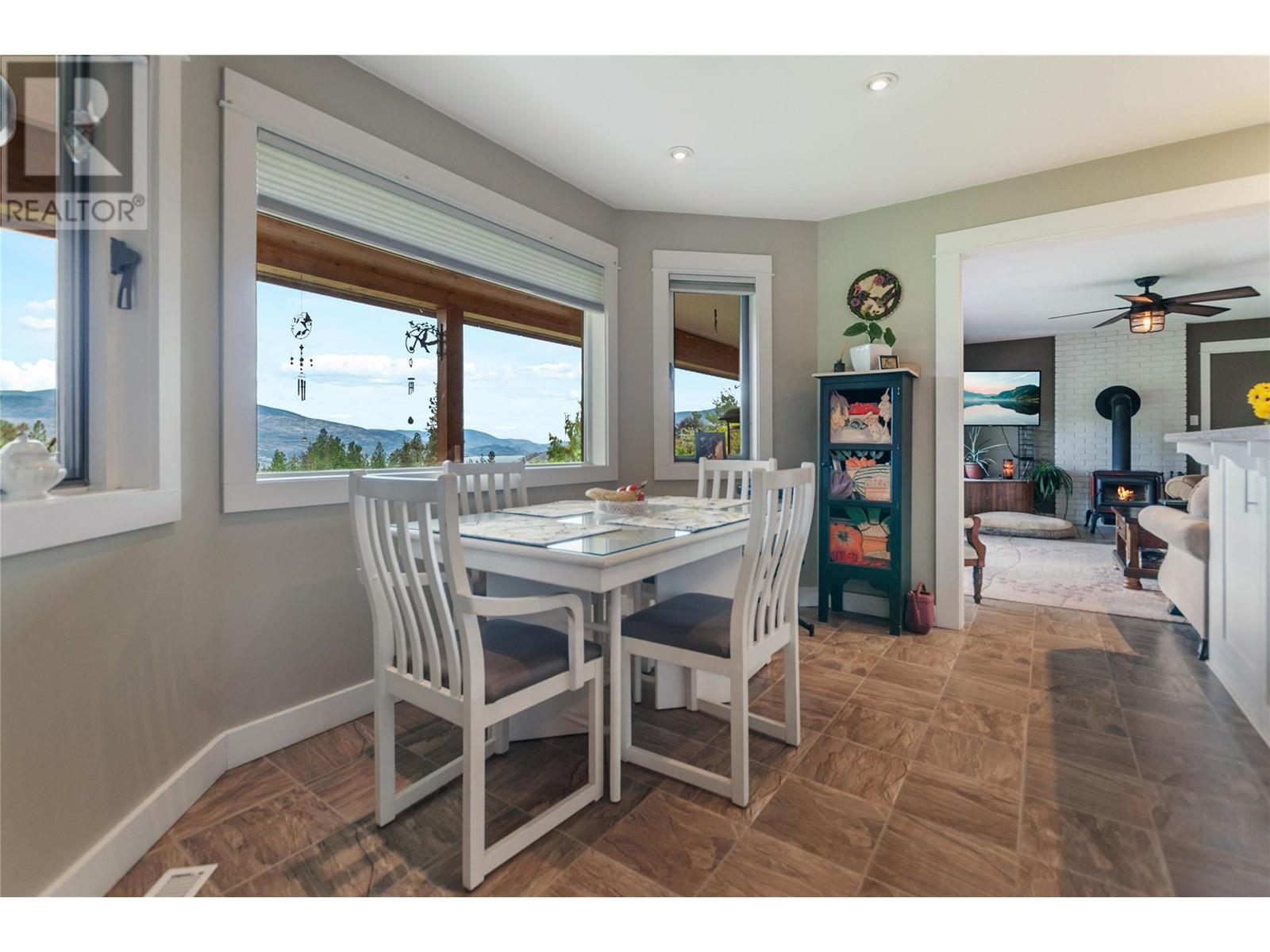 3603 Forsyth Drive, Penticton, British Columbia  V2A 6J6 - Photo 6 - 10325220