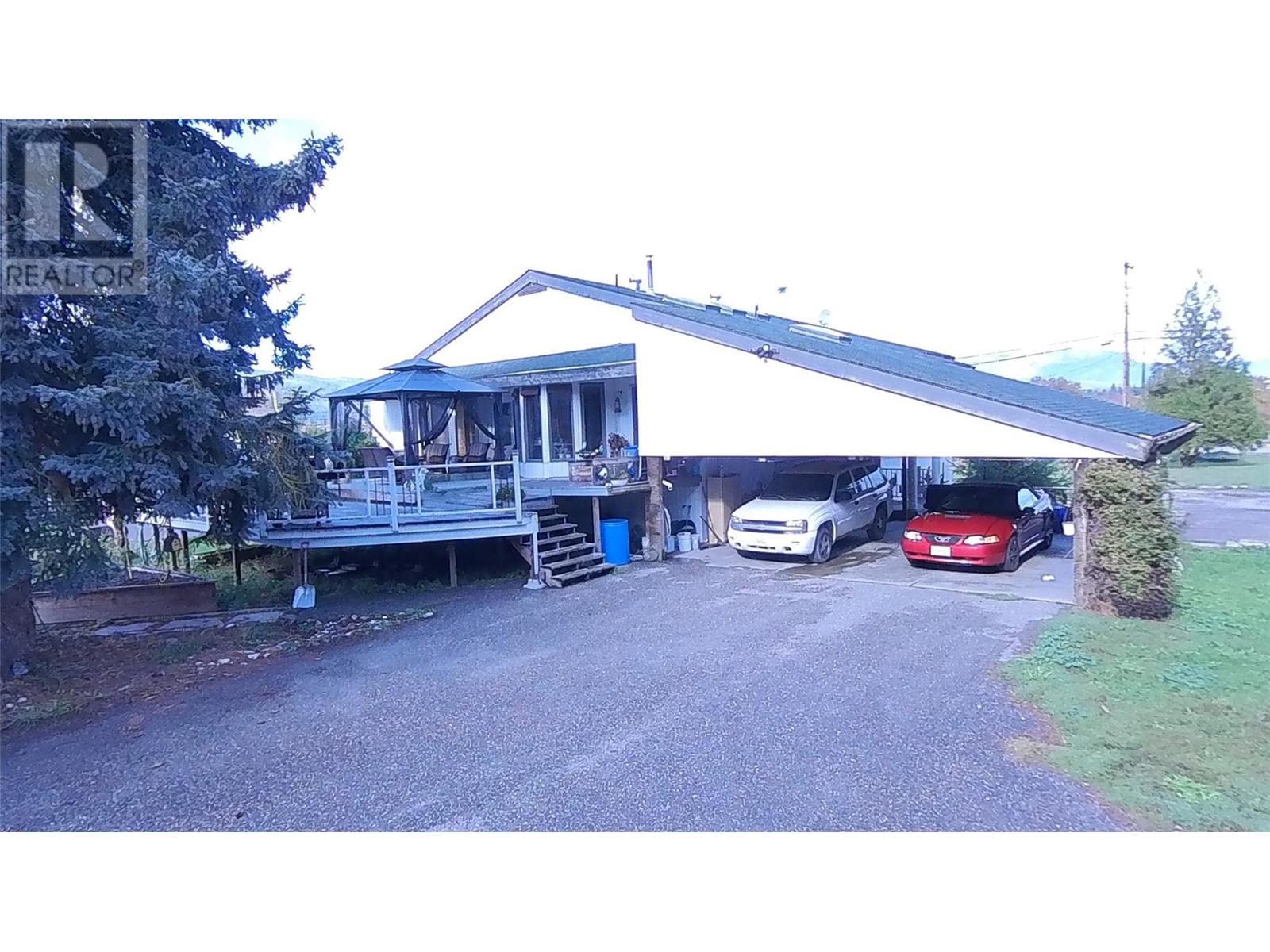 3745 Highway 97a Road, Spallumcheen, British Columbia  V4Y 0T3 - Photo 2 - 10325476