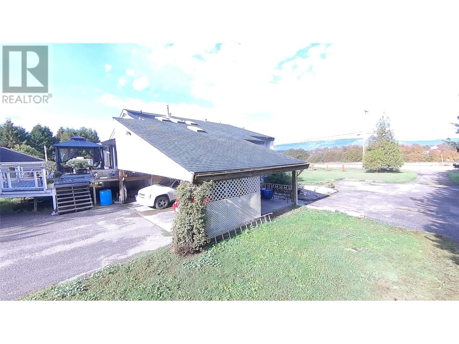 3745 Highway 97a Road, Spallumcheen, British Columbia  V4Y 0T3 - Photo 4 - 10325476