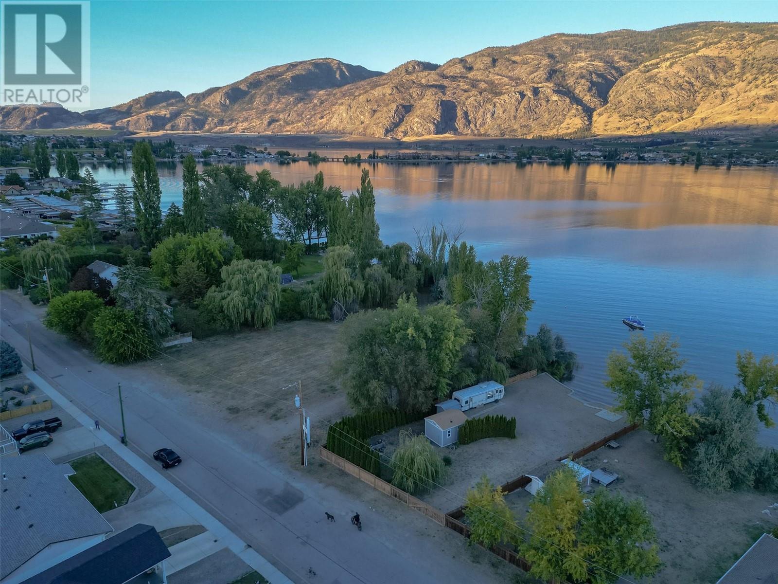 4025 Oleander Drive, Osoyoos, British Columbia  V0H 1V1 - Photo 32 - 10325474