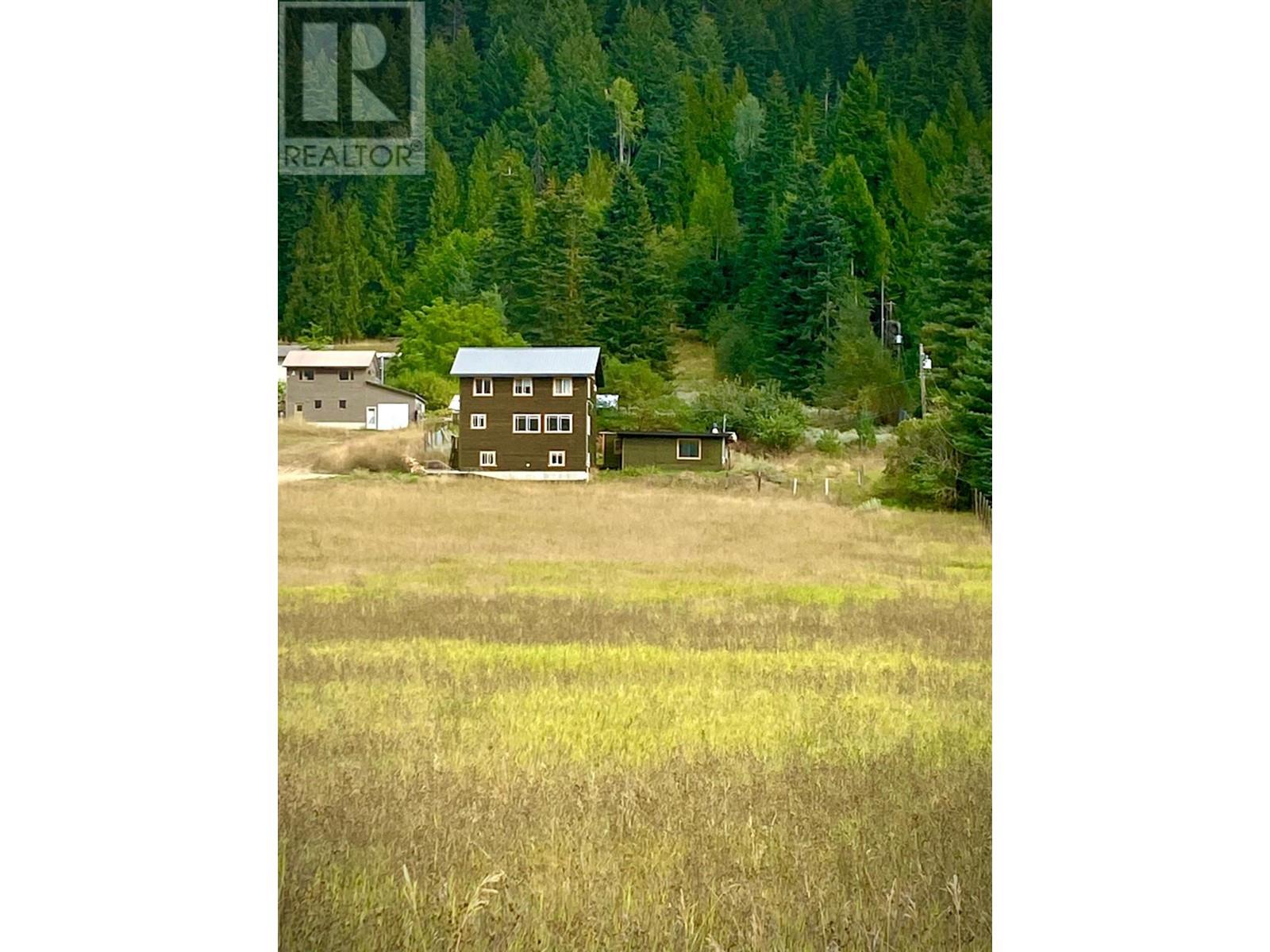 2284 Upper Glade Road, Glade, British Columbia  V1N 4R5 - Photo 5 - 2479907