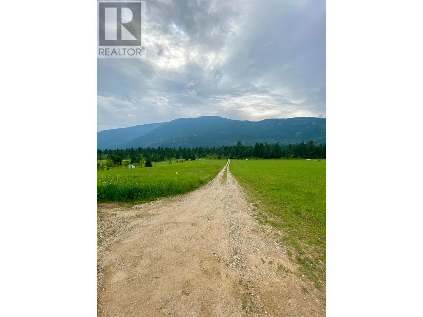 2284 Upper Glade Road, Glade, British Columbia  V1N 4R5 - Photo 8 - 2479907