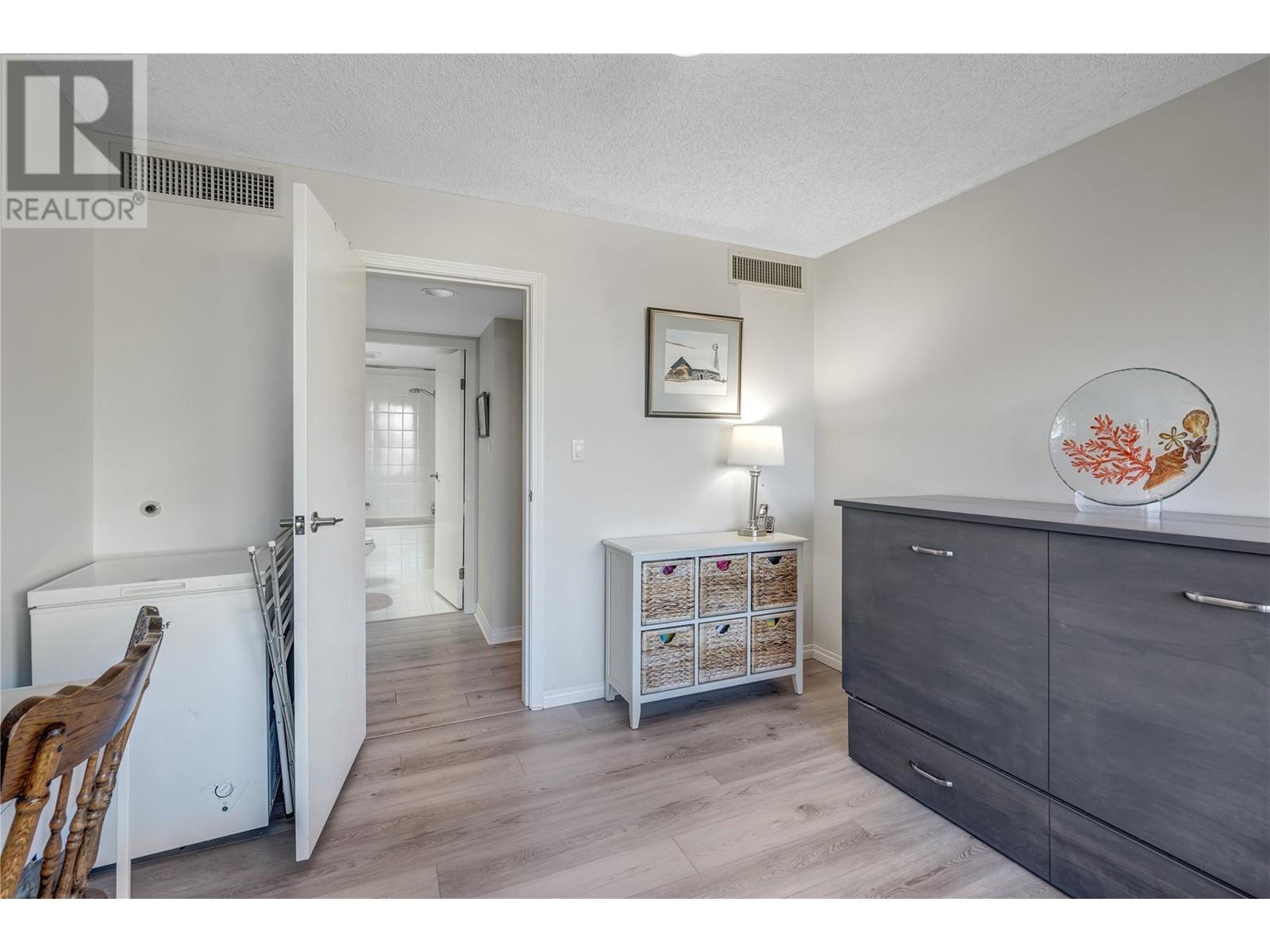 86 Lakeshore Drive Unit# 202, Penticton, British Columbia  V2A 1B5 - Photo 13 - 10325407