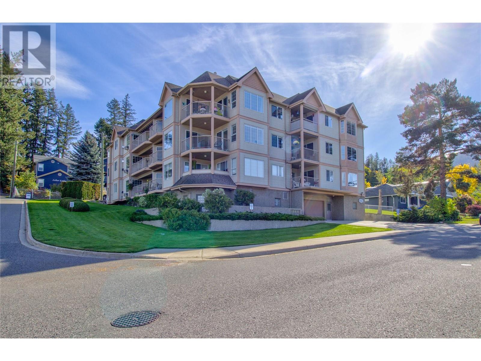 330 7 Street Unit# 304, Salmon Arm, British Columbia  V1E 1S7 - Photo 1 - 10325741