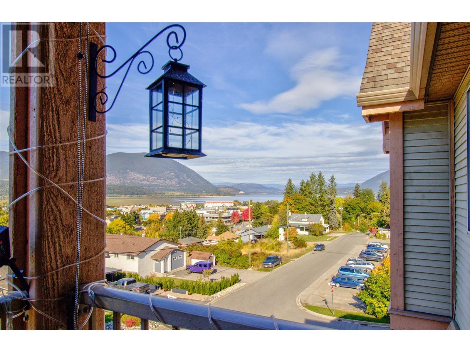 330 7 Street Unit# 304, Salmon Arm, British Columbia  V1E 1S7 - Photo 3 - 10325741