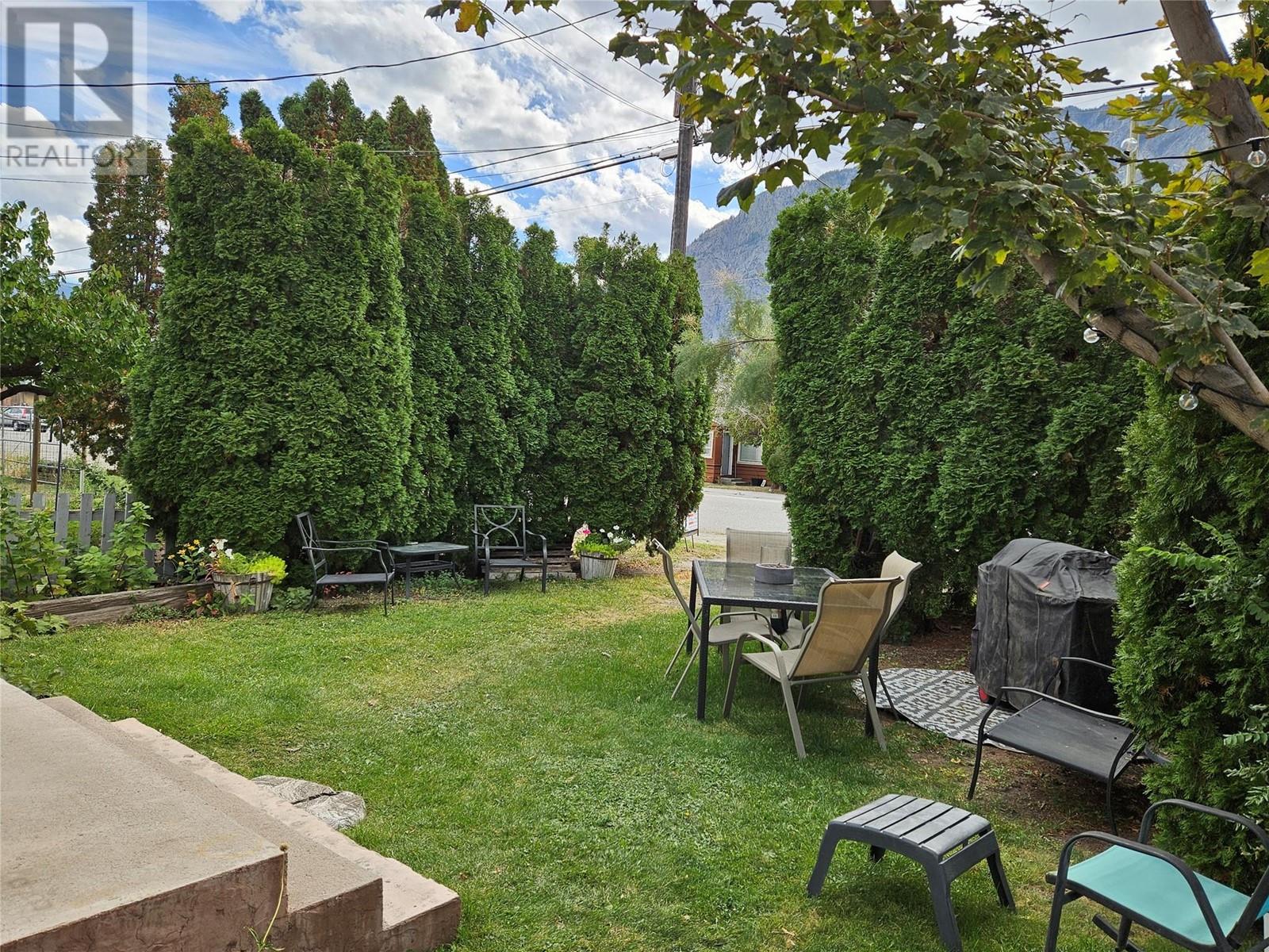 608 6th Avenue, Keremeos, British Columbia  V0X 1N3 - Photo 14 - 10325843