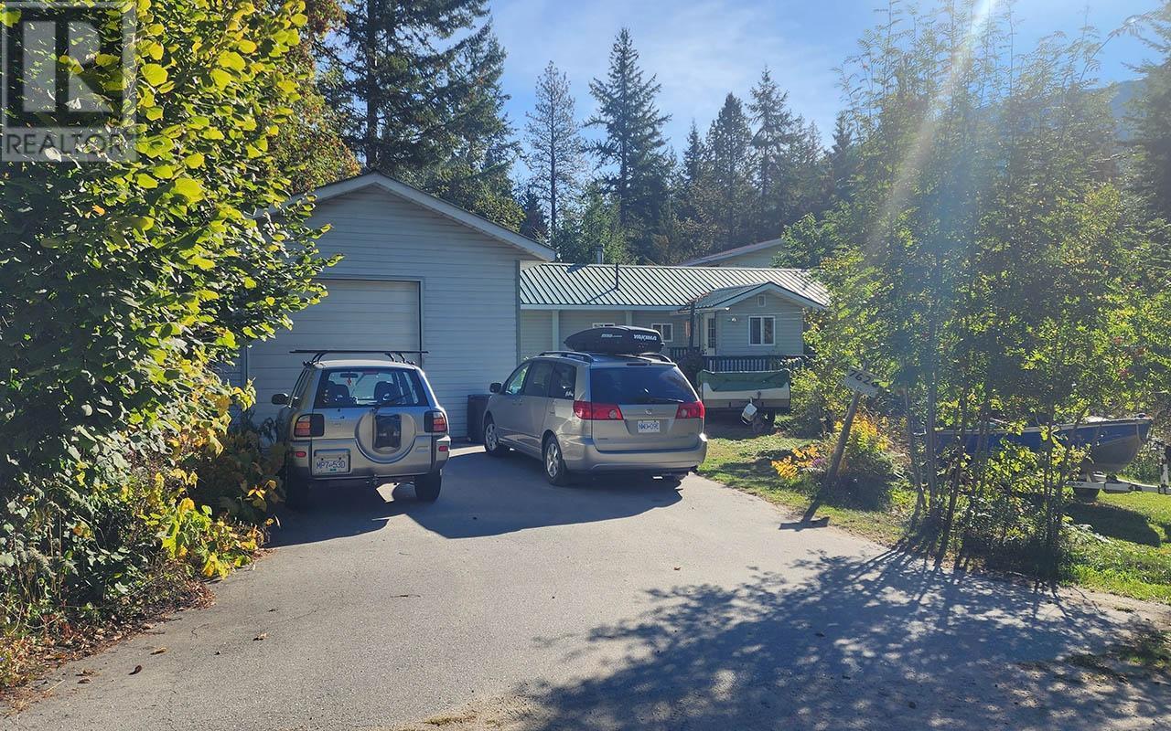 7620 School House Road, Balfour, British Columbia  V0G 1C0 - Photo 15 - 2479921