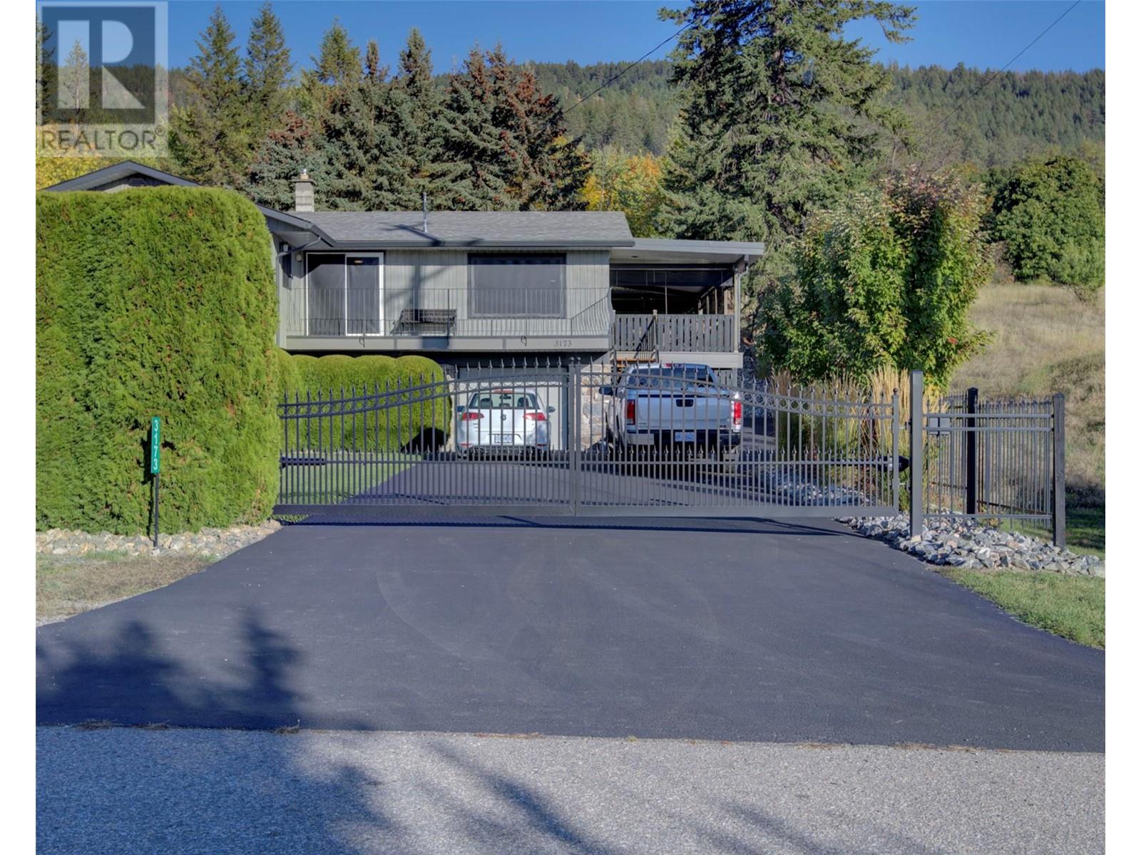 3173 Phillips Road, Vernon, British Columbia  V1B 3H6 - Photo 4 - 10325693