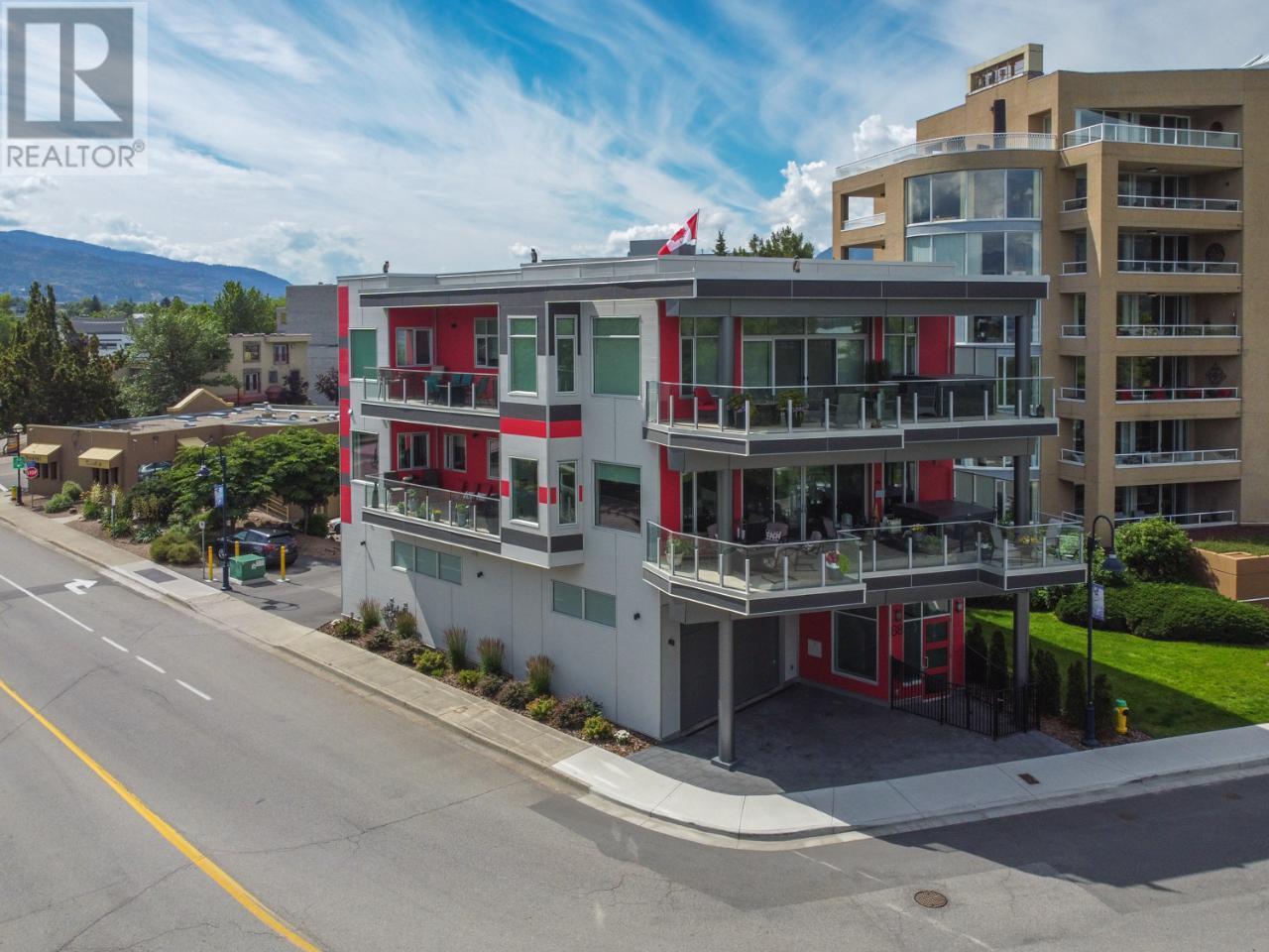 88 Lakeshore Drive, Penticton, British Columbia  V2A 1B5 - Photo 4 - 10325917