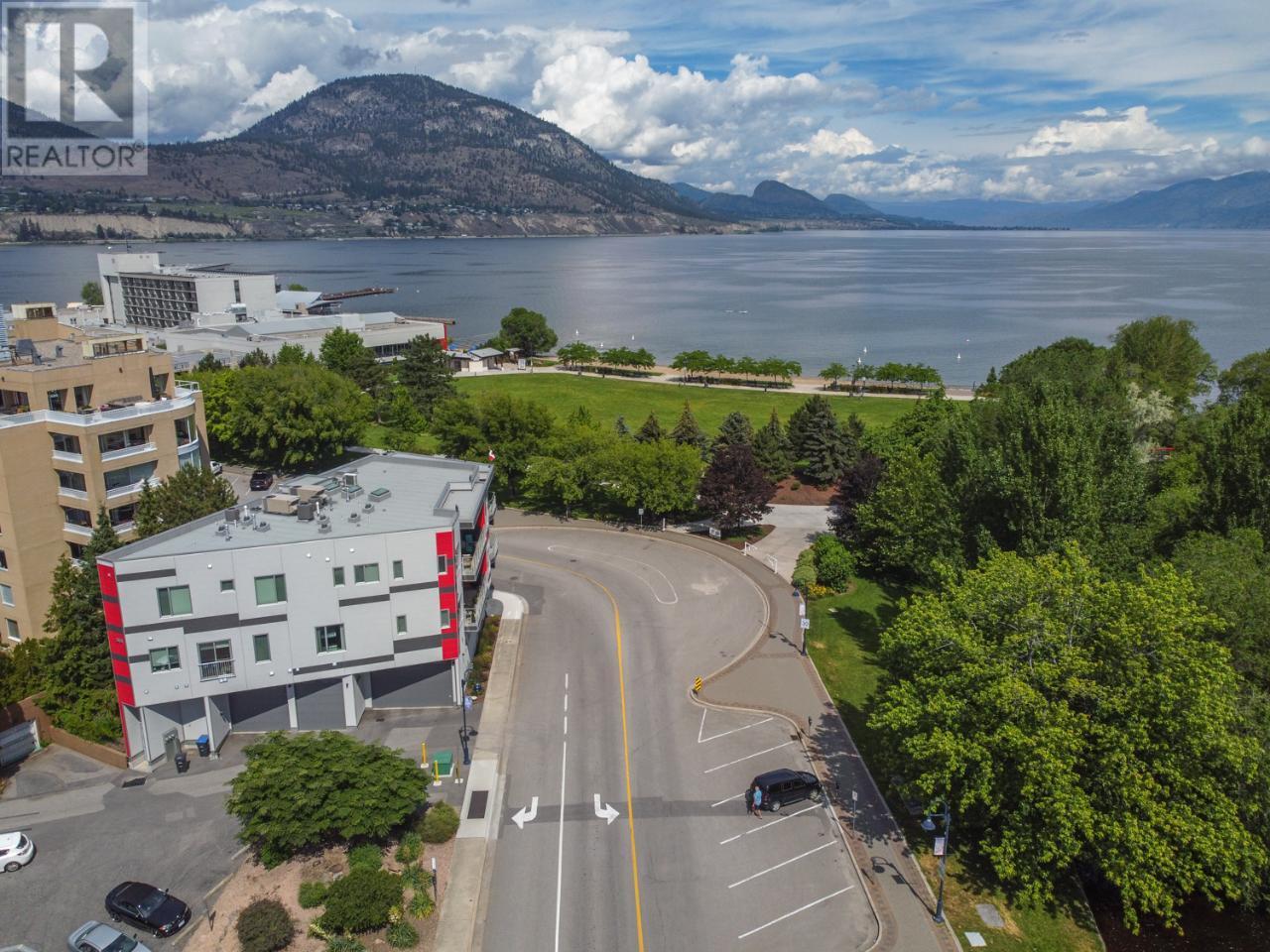 88 Lakeshore Drive, Penticton, British Columbia  V2A 1B5 - Photo 5 - 10325917