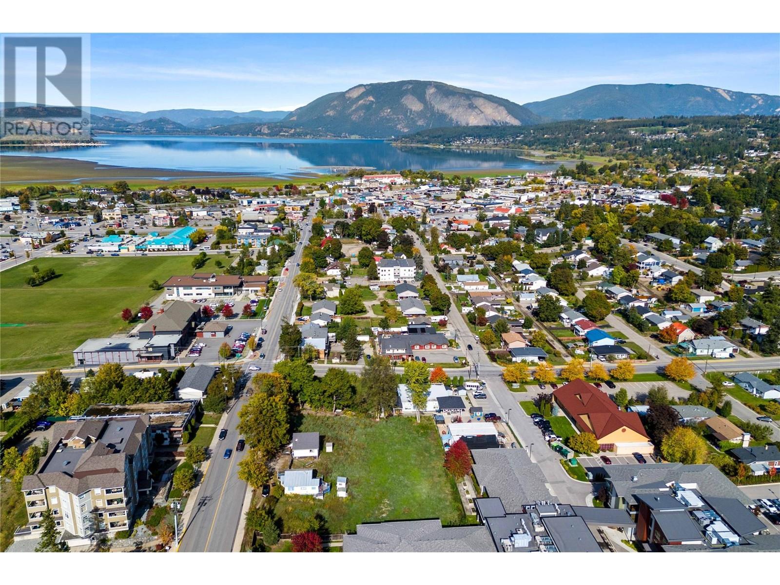 560, 580, 610 Shuswap Street Se, Salmon Arm, British Columbia  V1E 2B9 - Photo 1 - 10325654