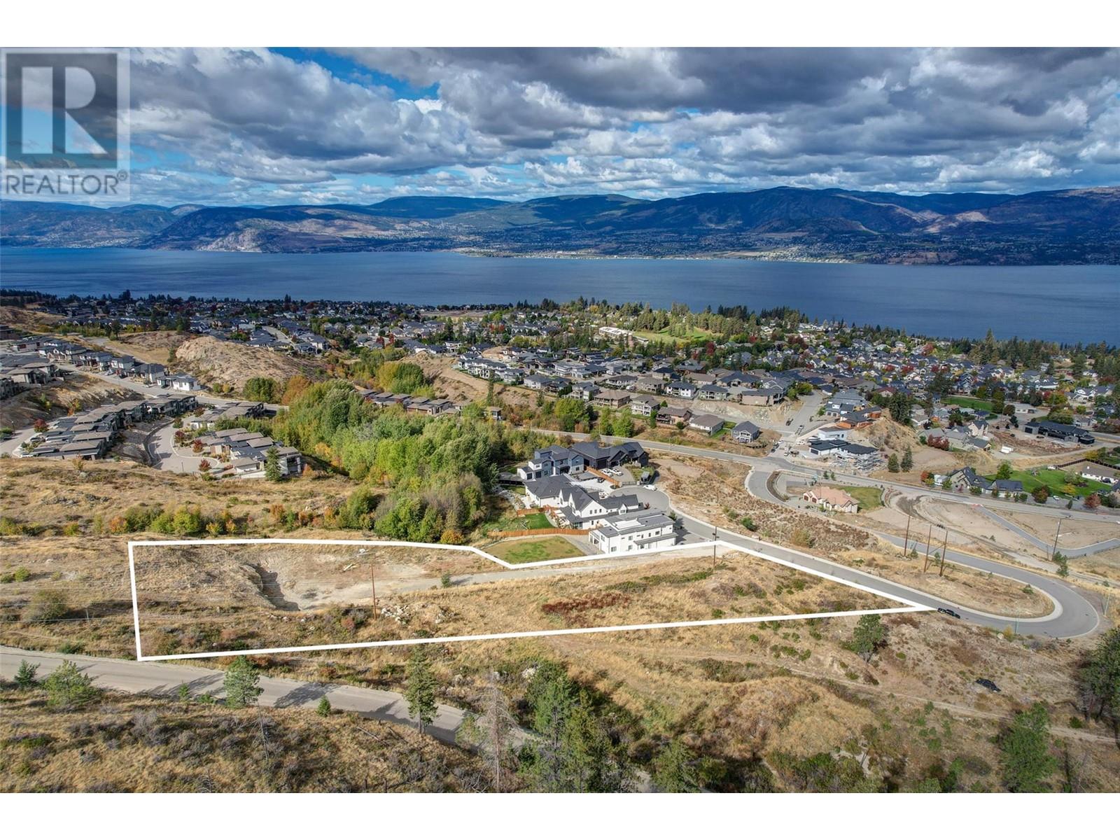 602 Trumpeter Road, Kelowna, British Columbia  V1W 4L6 - Photo 3 - 10325256