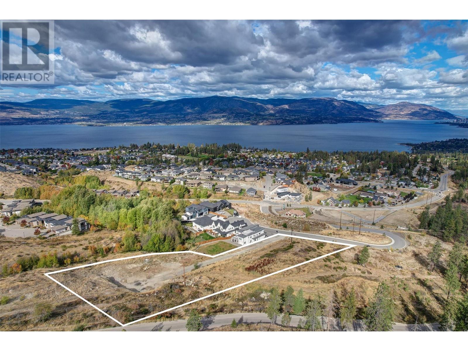 602 Trumpeter Road, Kelowna, British Columbia  V1W 4L6 - Photo 4 - 10325256