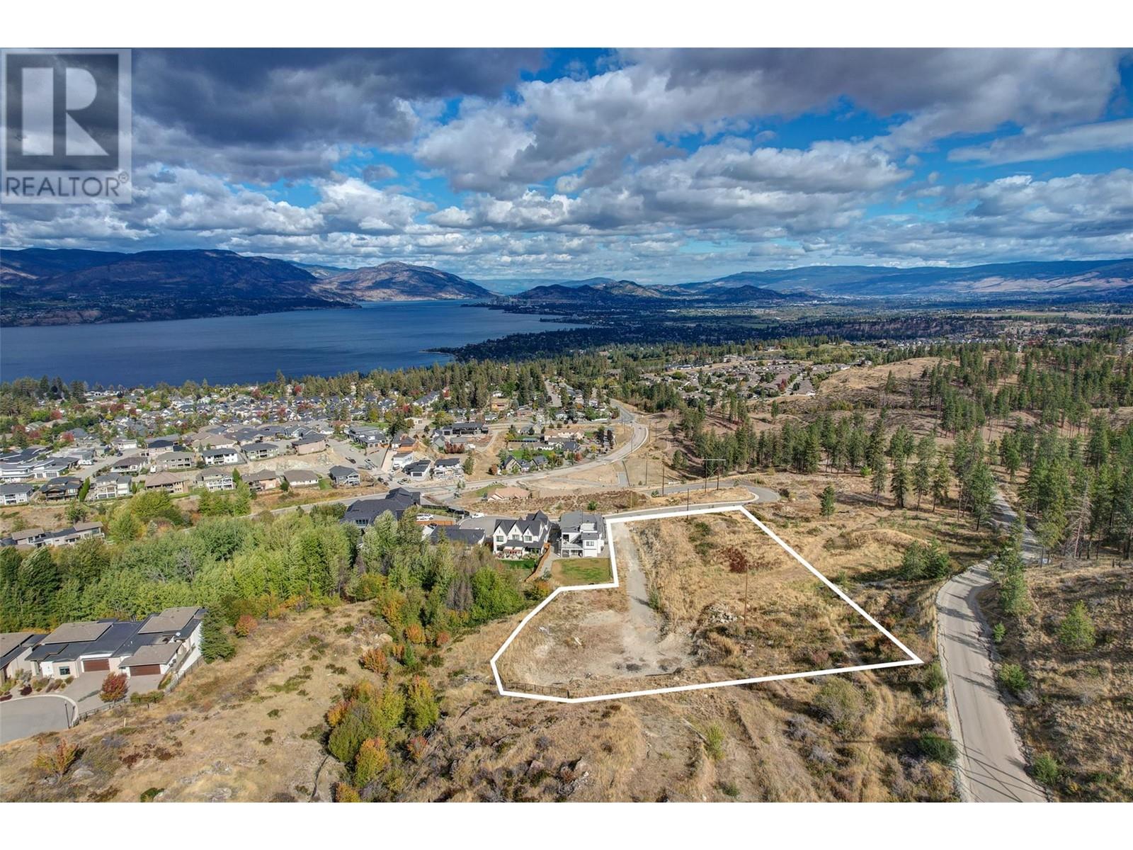 602 Trumpeter Road, Kelowna, British Columbia  V1W 4L6 - Photo 5 - 10325256