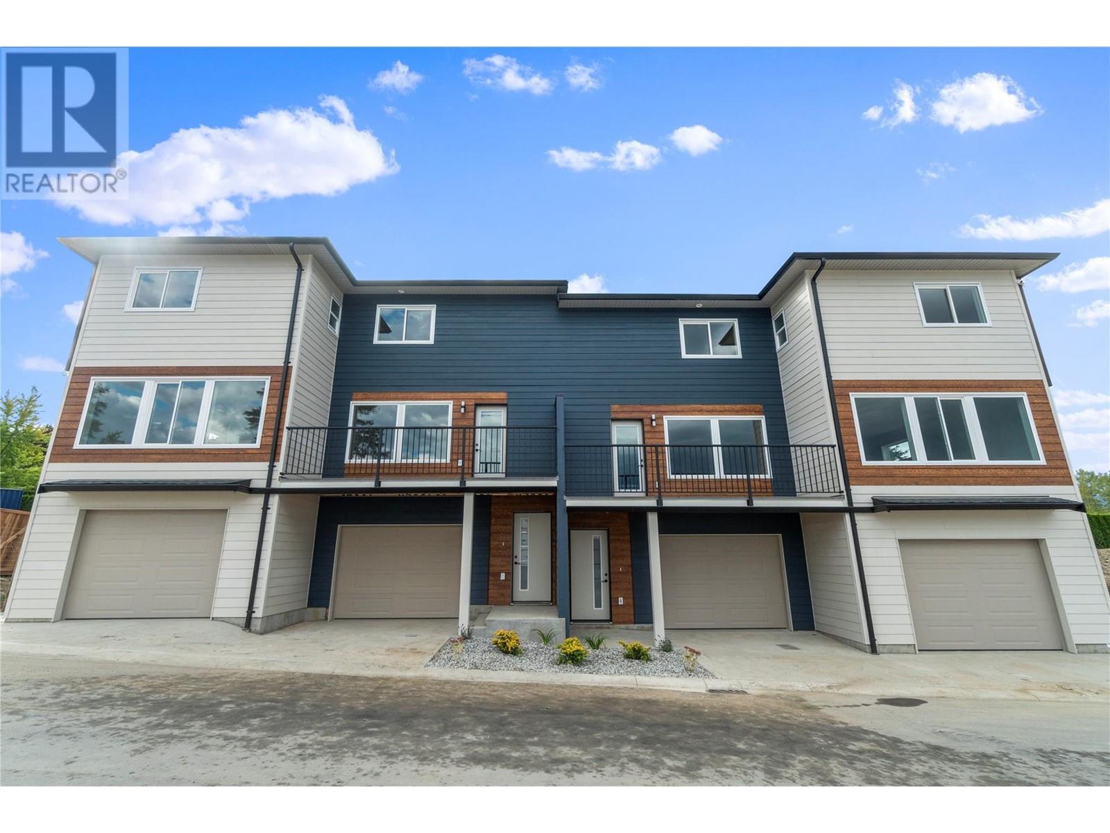 981 12 Street Se Unit# 27, Salmon Arm, British Columbia  V1E 2C8 - Photo 1 - 10325956