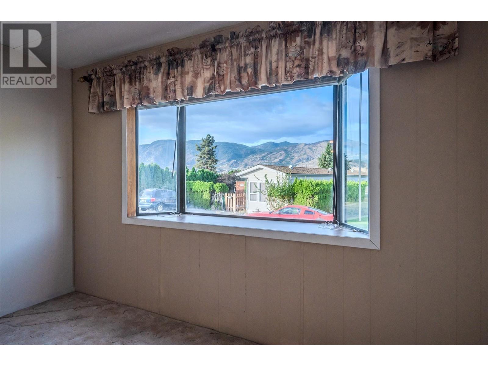 98 Okanagan Avenue E Unit# 63, Penticton, British Columbia  V2A 3J5 - Photo 3 - 10326086