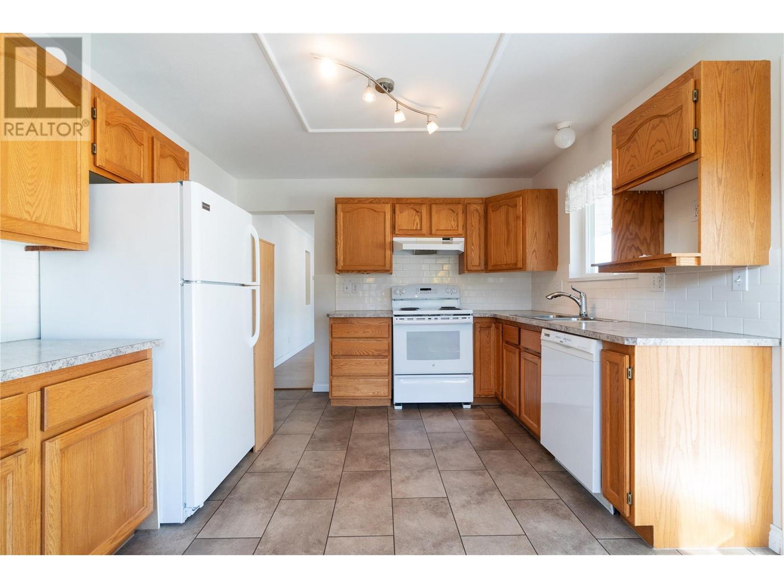 250 5 Street Se Unit# 307, Salmon Arm, British Columbia  V1E 1J8 - Photo 41 - 10325789