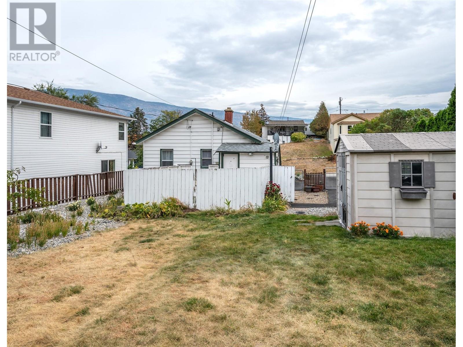 6546 Hollow Street, Oliver, British Columbia  V0H 1T0 - Photo 9 - 10326204