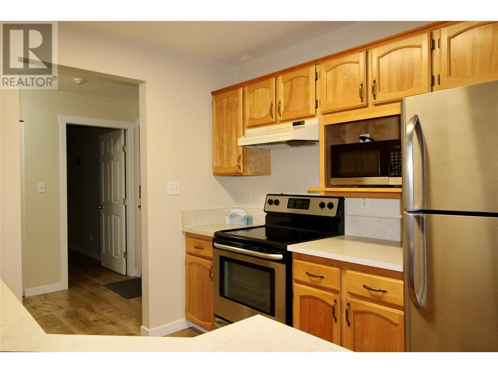 298 Yorkton Avenue Unit# 206, Penticton, British Columbia  V2A 3V5 - Photo 3 - 10326331