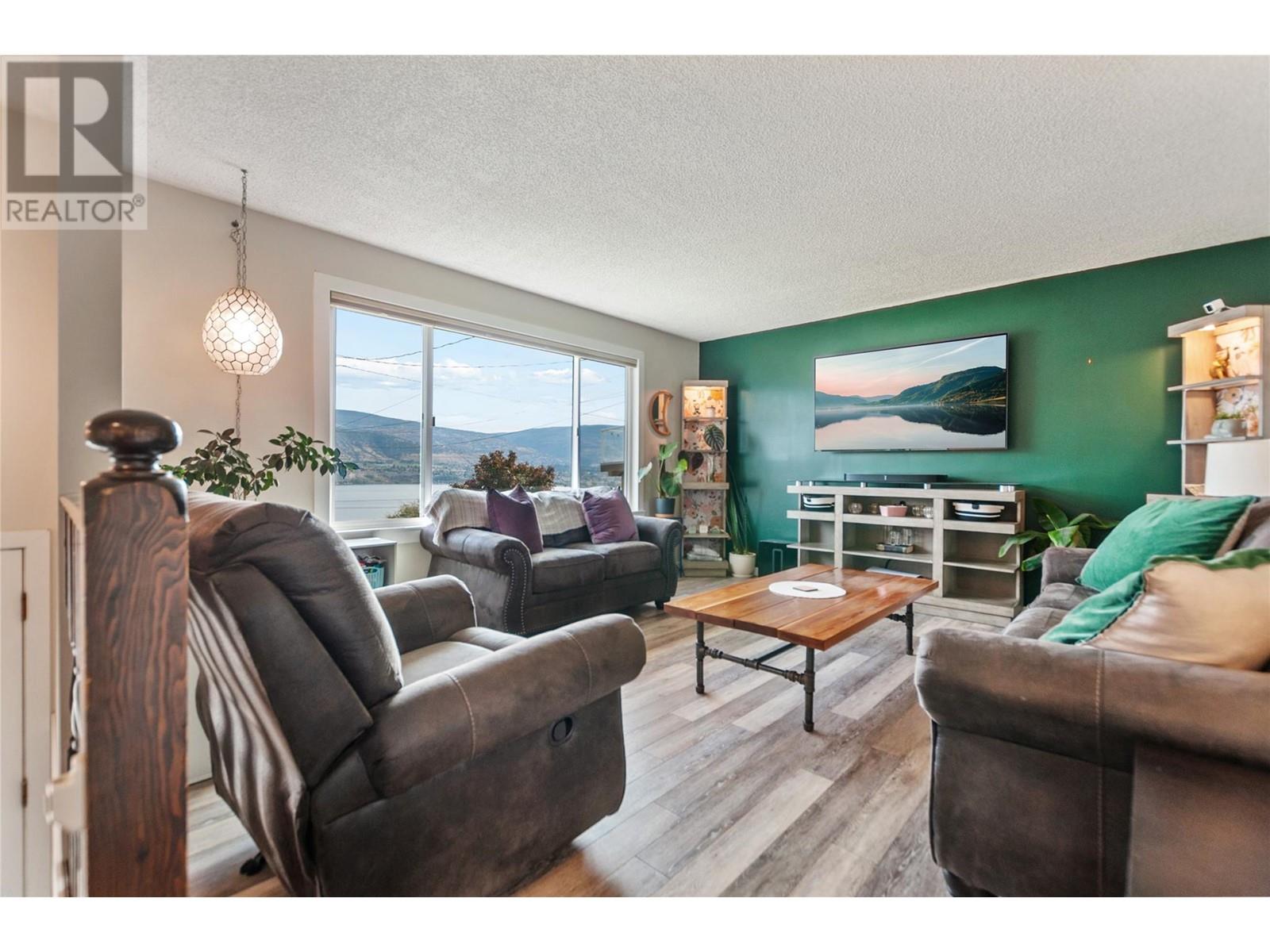 4258 Sage Mesa Drive, Penticton, British Columbia  V2A 9A3 - Photo 3 - 10326383