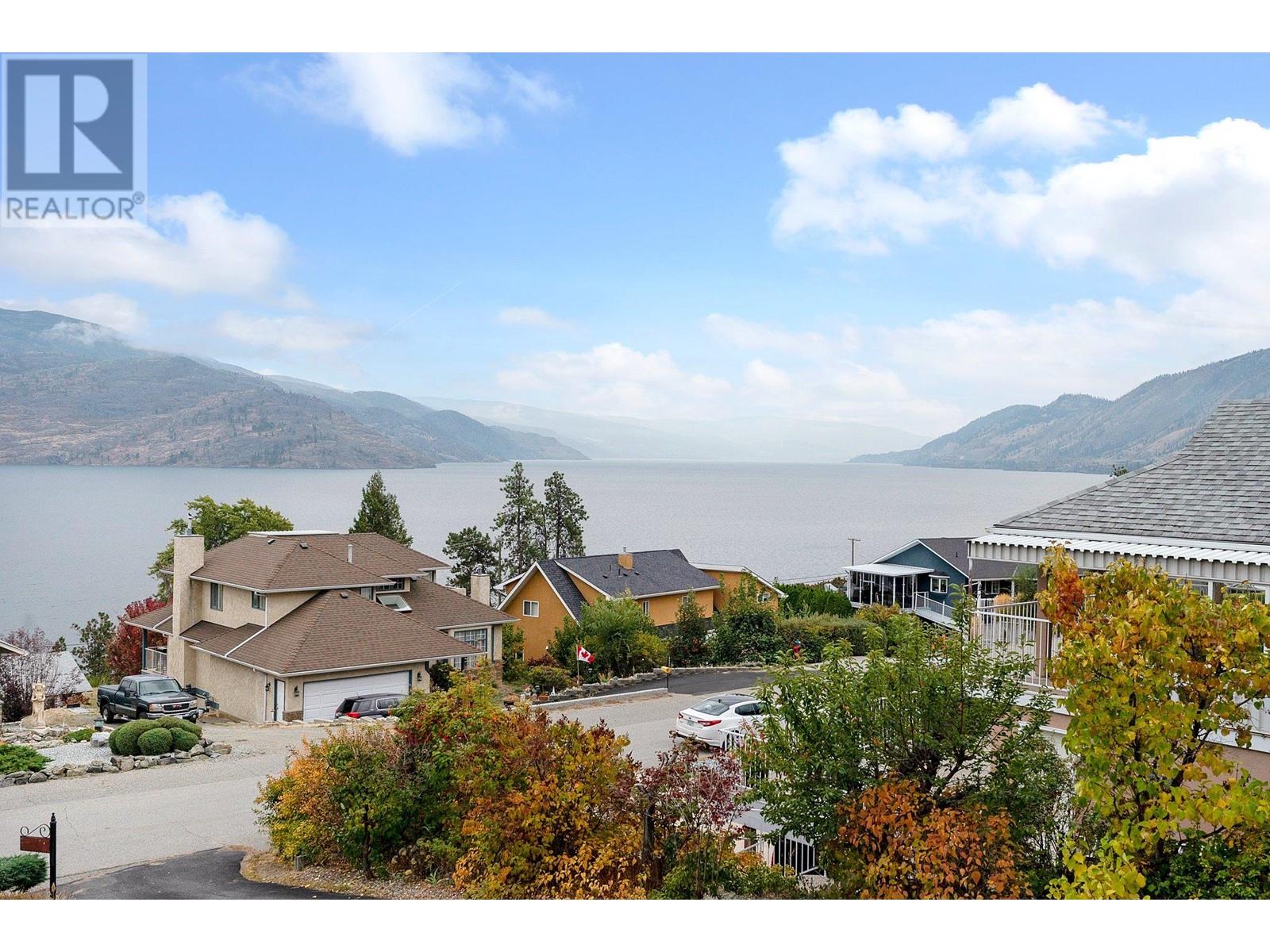 6514 Ferguson Place, Peachland, British Columbia  V0H 1X7 - Photo 3 - 10326171