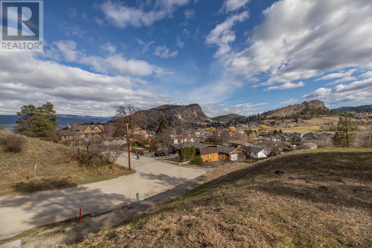 12402 Blagborne Avenue, Summerland, British Columbia  V0H 1Z8 - Photo 1 - 10326469