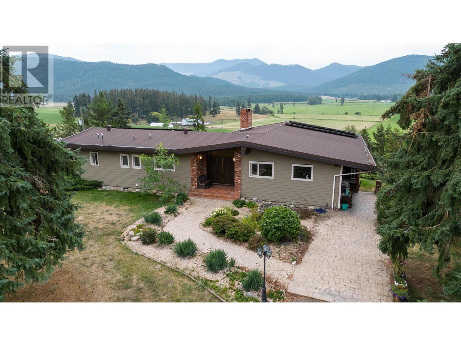 2545 6 Highway E, Lumby, British Columbia  V0E 2G1 - Photo 1 - 10326494