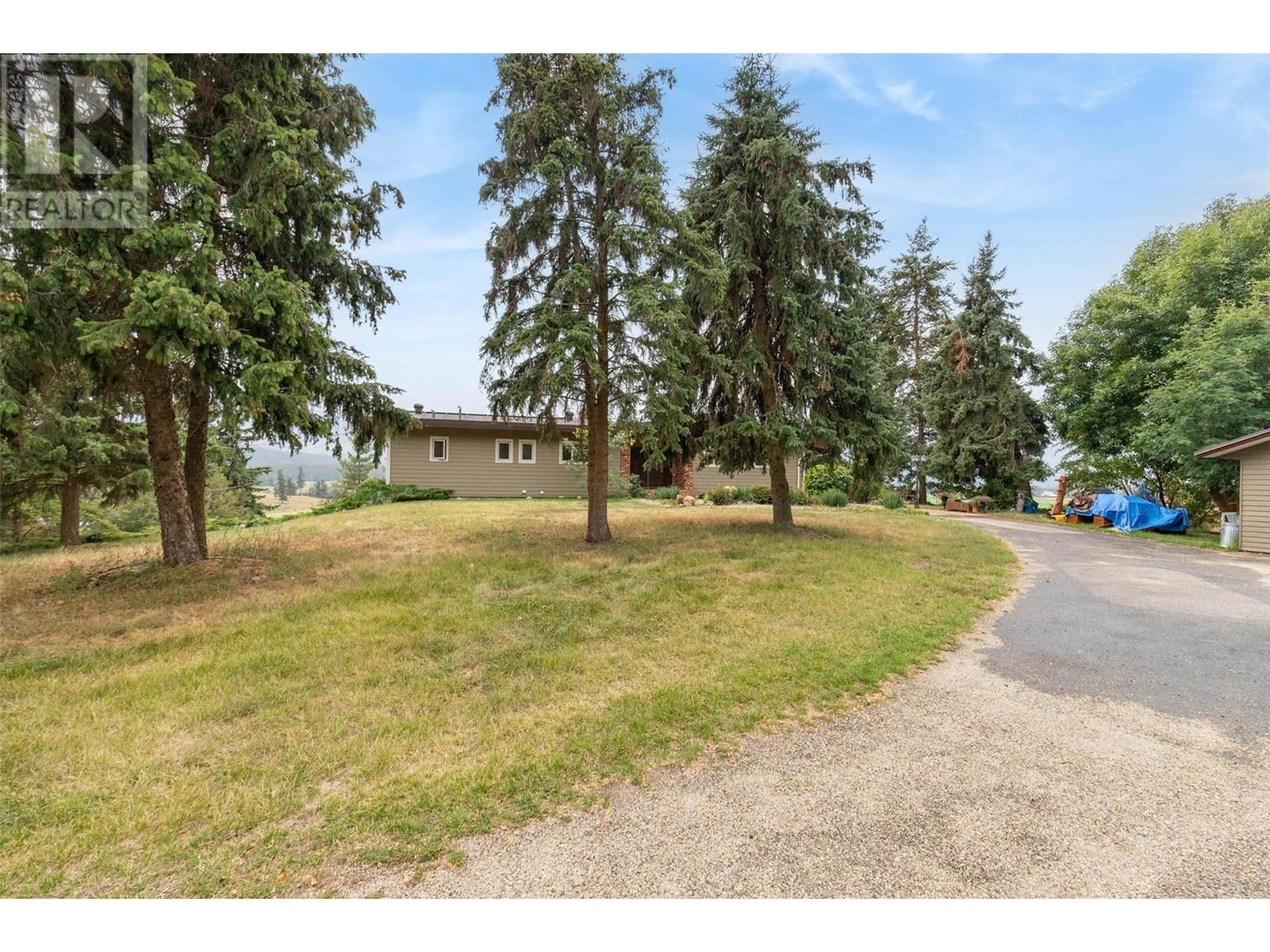 2545 6 Highway E, Lumby, British Columbia  V0E 2G1 - Photo 45 - 10326494