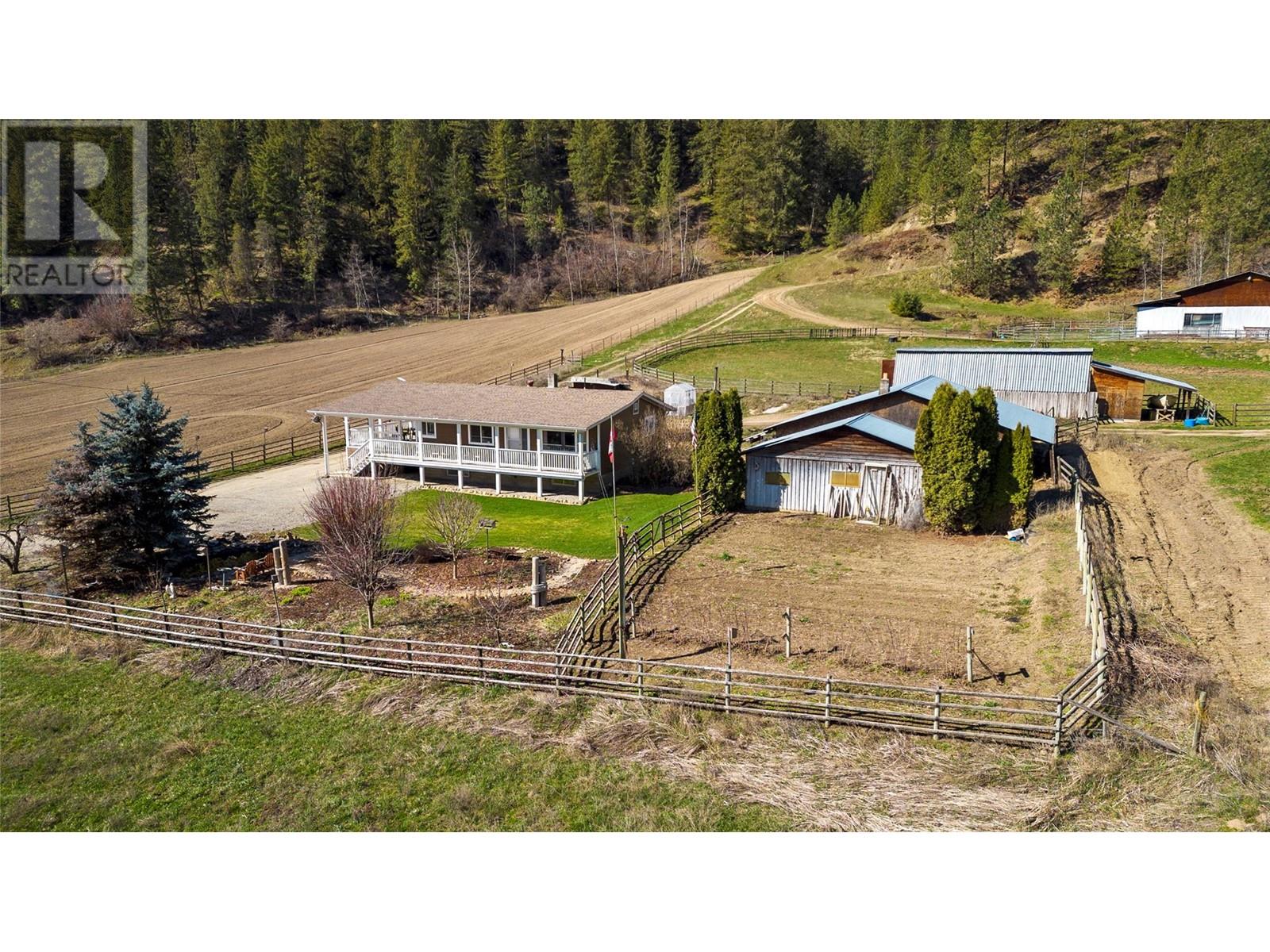 2720 Salmon River Road, Salmon Arm, British Columbia  V1E 3H8 - Photo 13 - 10326484