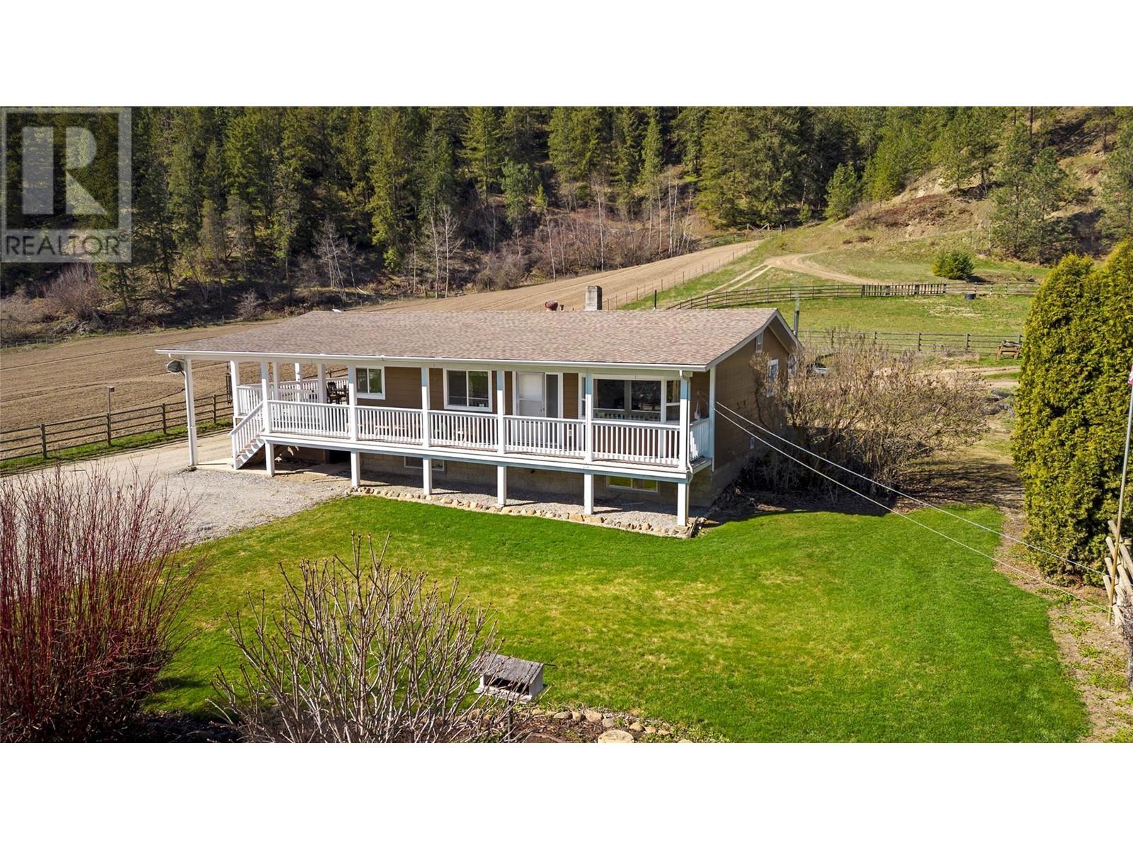 2720 Salmon River Road, Salmon Arm, British Columbia  V1E 3H8 - Photo 14 - 10326484