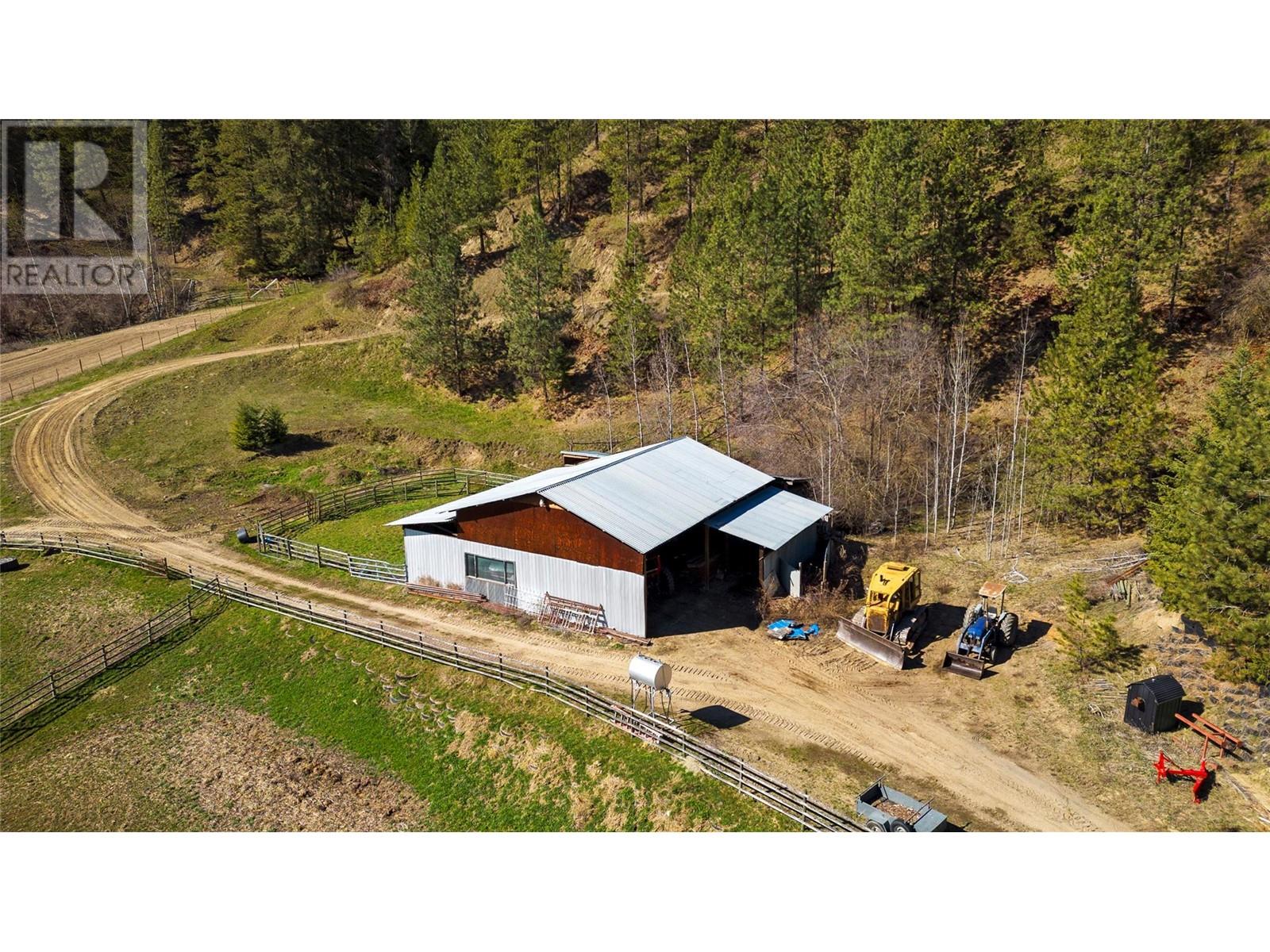 2720 Salmon River Road, Salmon Arm, British Columbia  V1E 3H8 - Photo 18 - 10326484