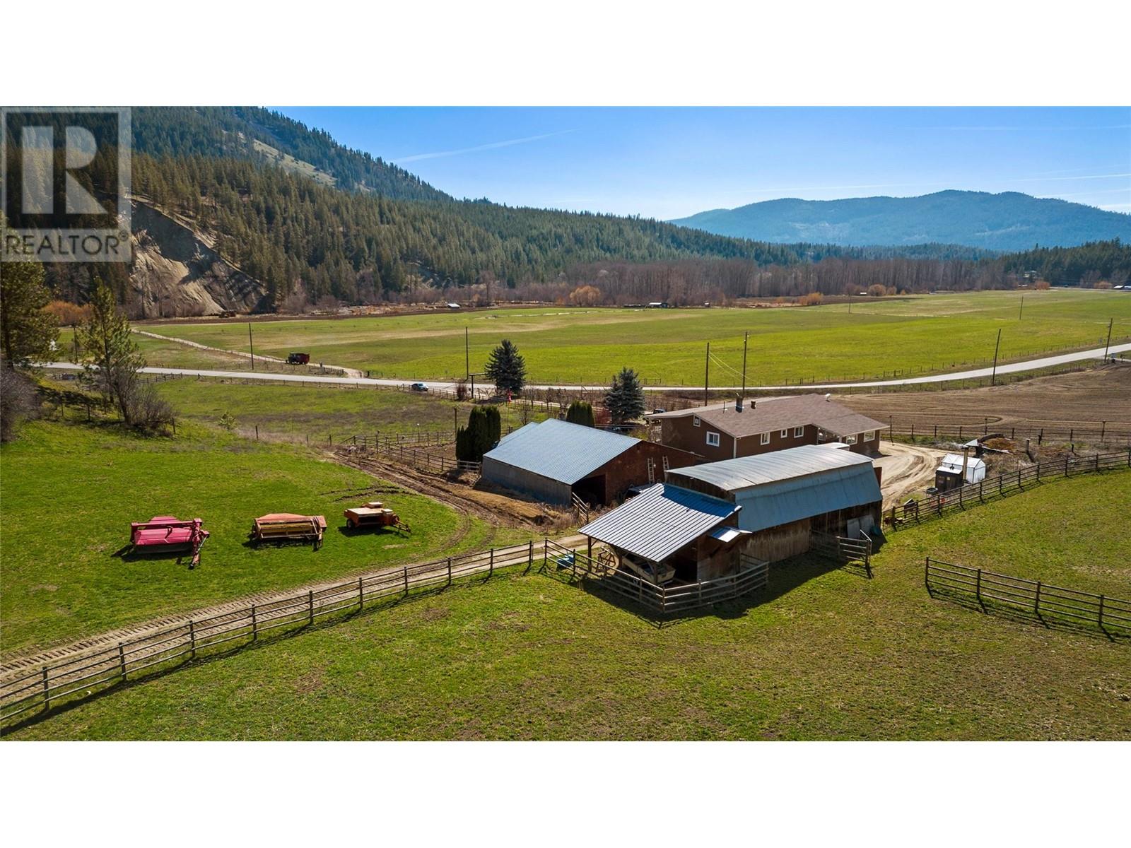 2720 Salmon River Road, Salmon Arm, British Columbia  V1E 3H8 - Photo 19 - 10326484