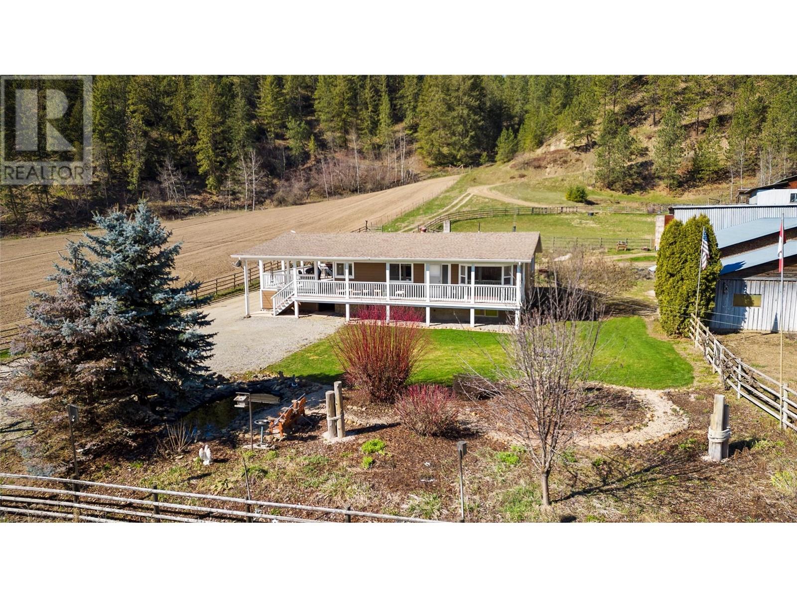 2720 Salmon River Road, Salmon Arm, British Columbia  V1E 3H8 - Photo 2 - 10326484