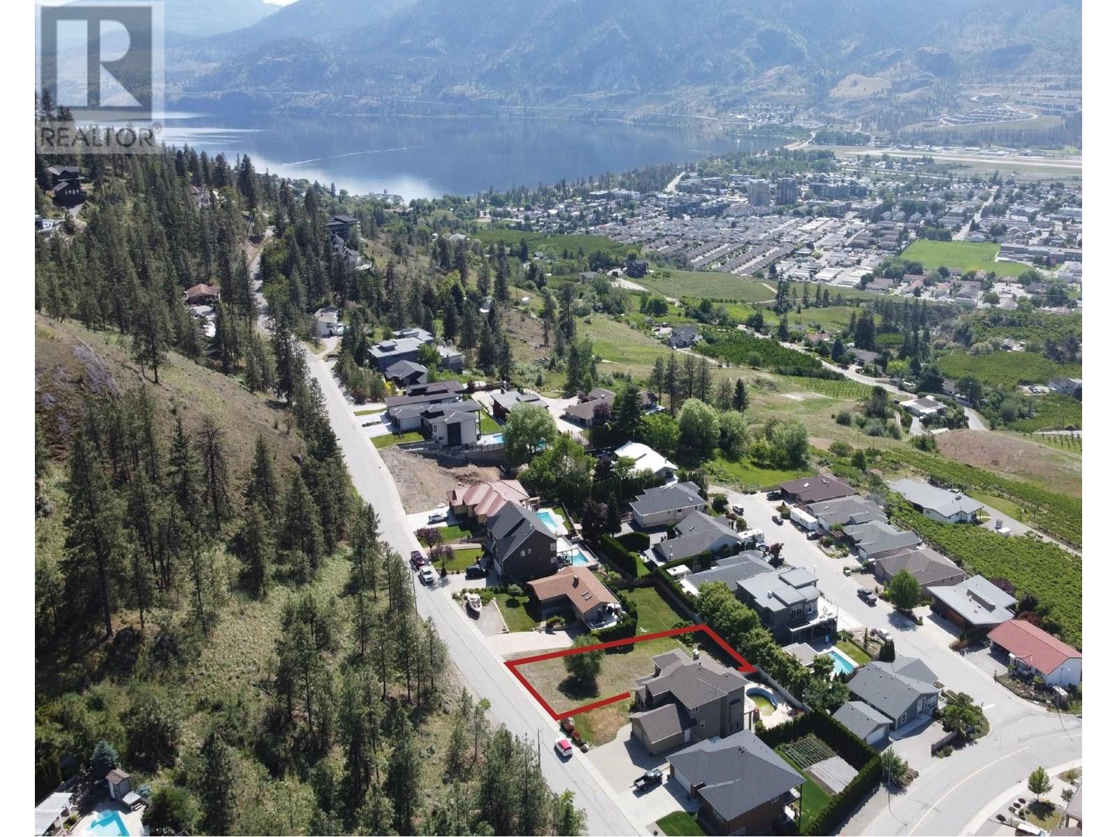 2931 Juniper Drive, Penticton, British Columbia  V2A 7T1 - Photo 2 - 10326649